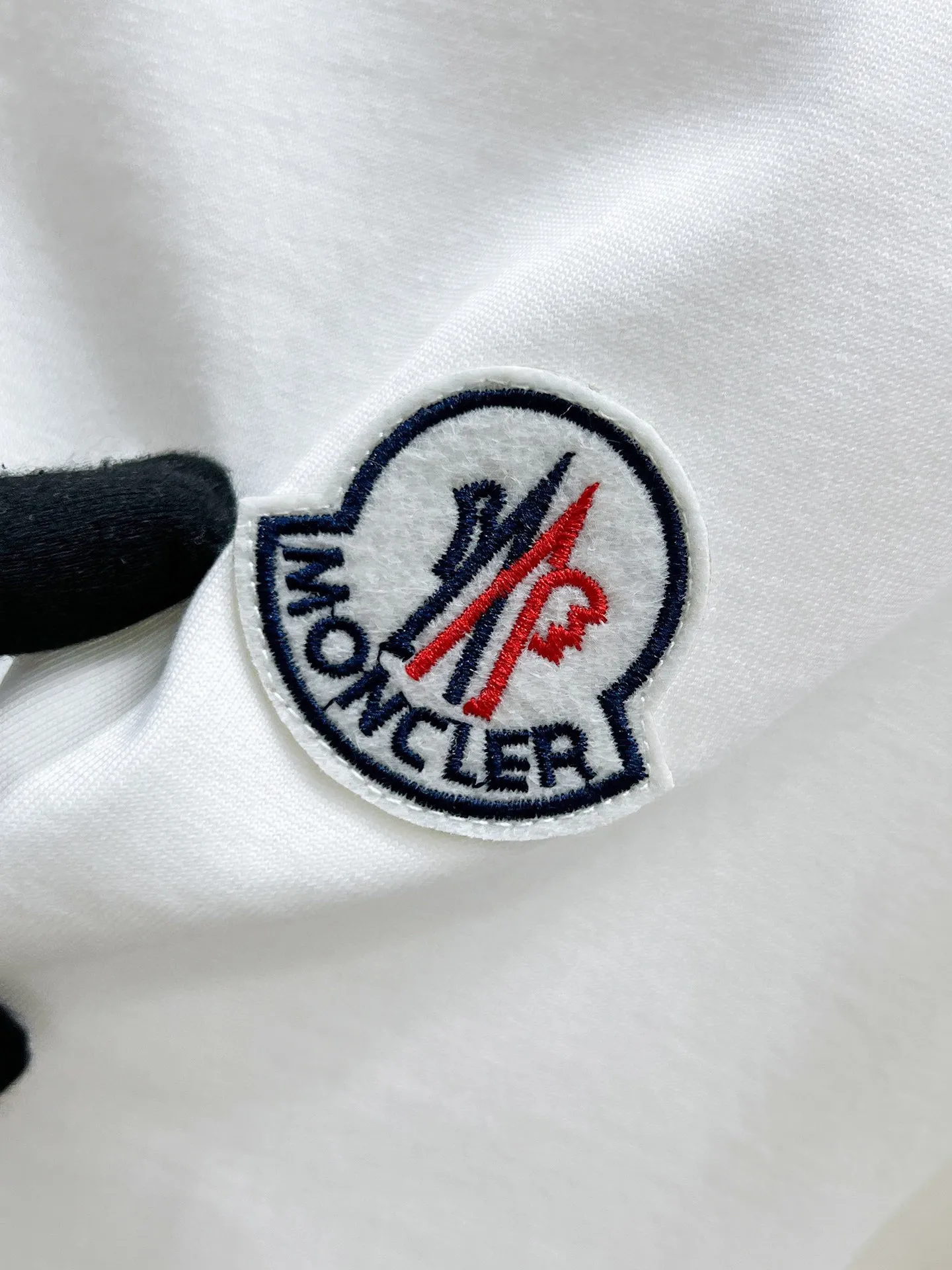 P560 Brand [MONCLER Mouth Covered] 2025 round neck short-sleeved shorts suit. The pure cotton fabric upper body will not be stuffy, the smooth and comfortable skin-friendly effect is more breathable, the fabric has its own texture, classic logo technology, a new interpretation from a unique angle, the first choice for fashion and versatility! Size: M-3XL (maximum wear: 190 pounds)