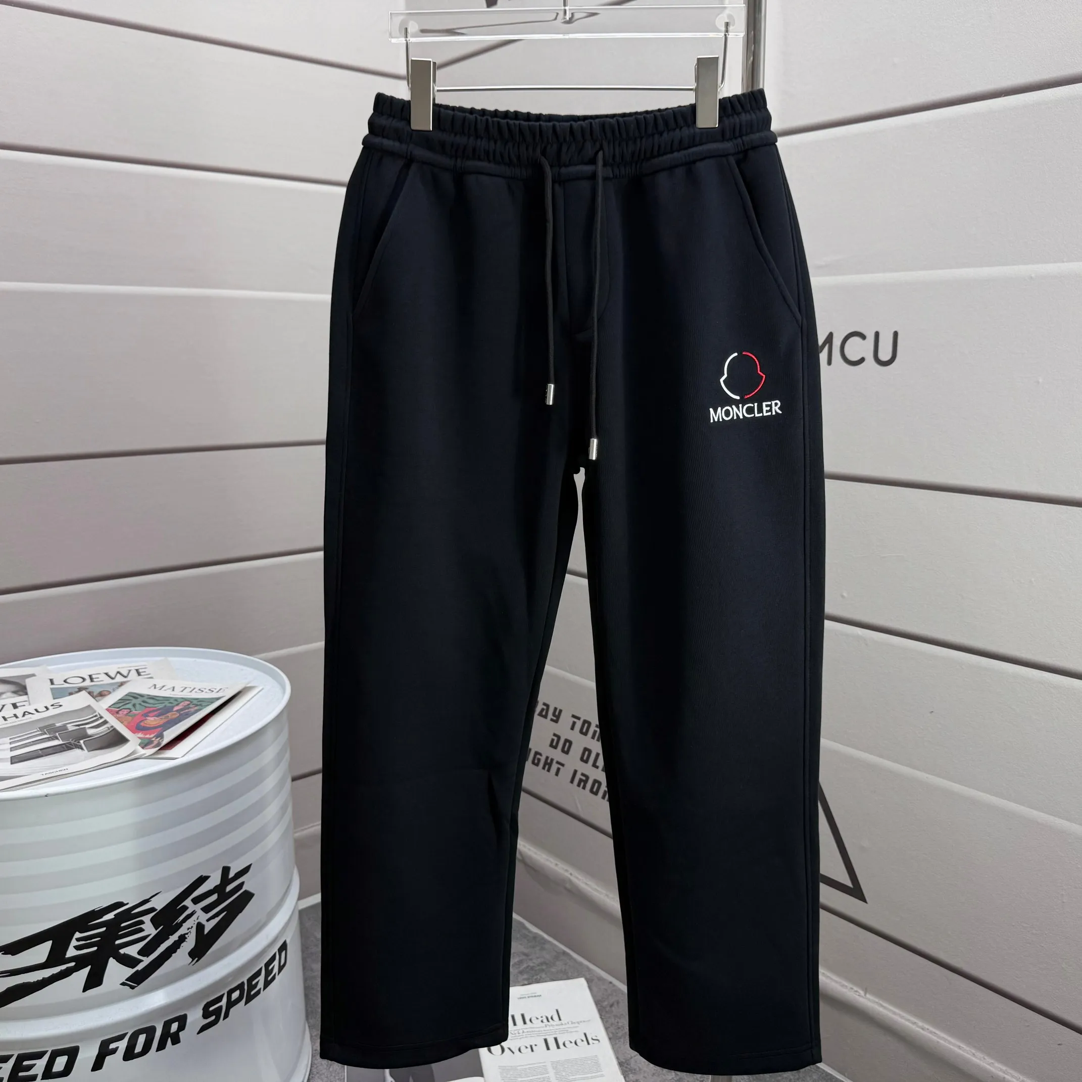 P310 MONCLER* Mouthless 2025 new autumn embroidered classic flat-legged casual sweatpants, same style for men and women. The fabric is made of 380g high-density double-sided Chinese custom fabric. No deformation, no shrinkage, three-dimensional drape. Color: black, navy blue, size: M-XXXL