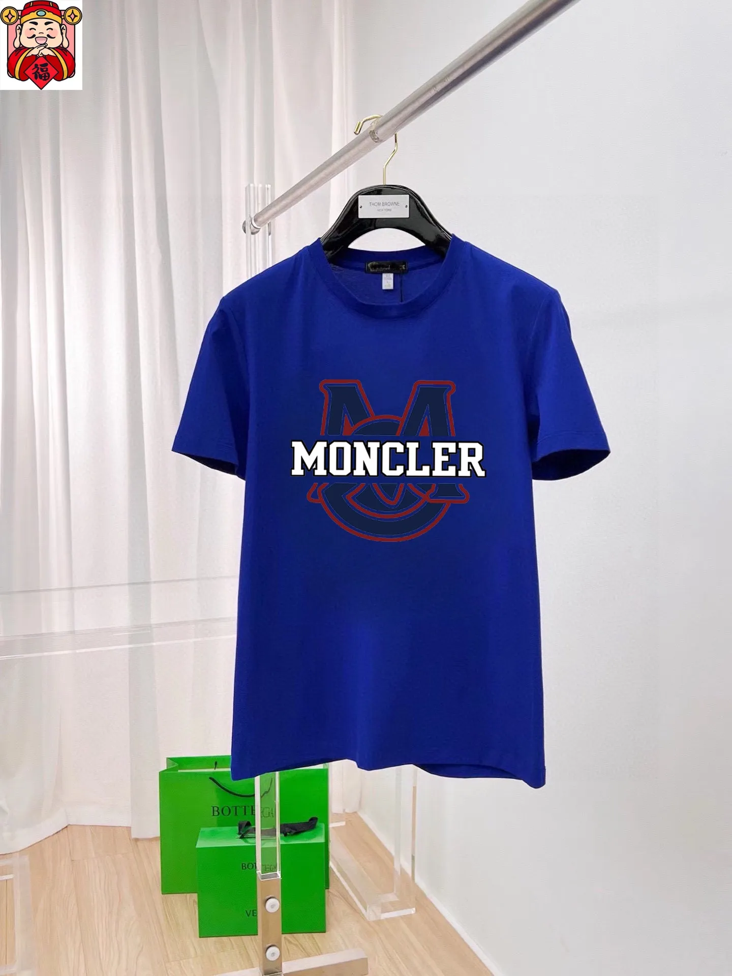P140 Original men's casual short-sleeved T-shirt from the brand [MONCLER] (Good News for Fat People), new product for the spring and summer of 2025, customized with top-notch logo craftsmanship on the chest, matching details throughout the piece, top-notch quality and tailoring design, customized imported mercerized cotton fabric! Full of style, the color scheme is light and versatile. M-5XL (wear up to 220 pounds)