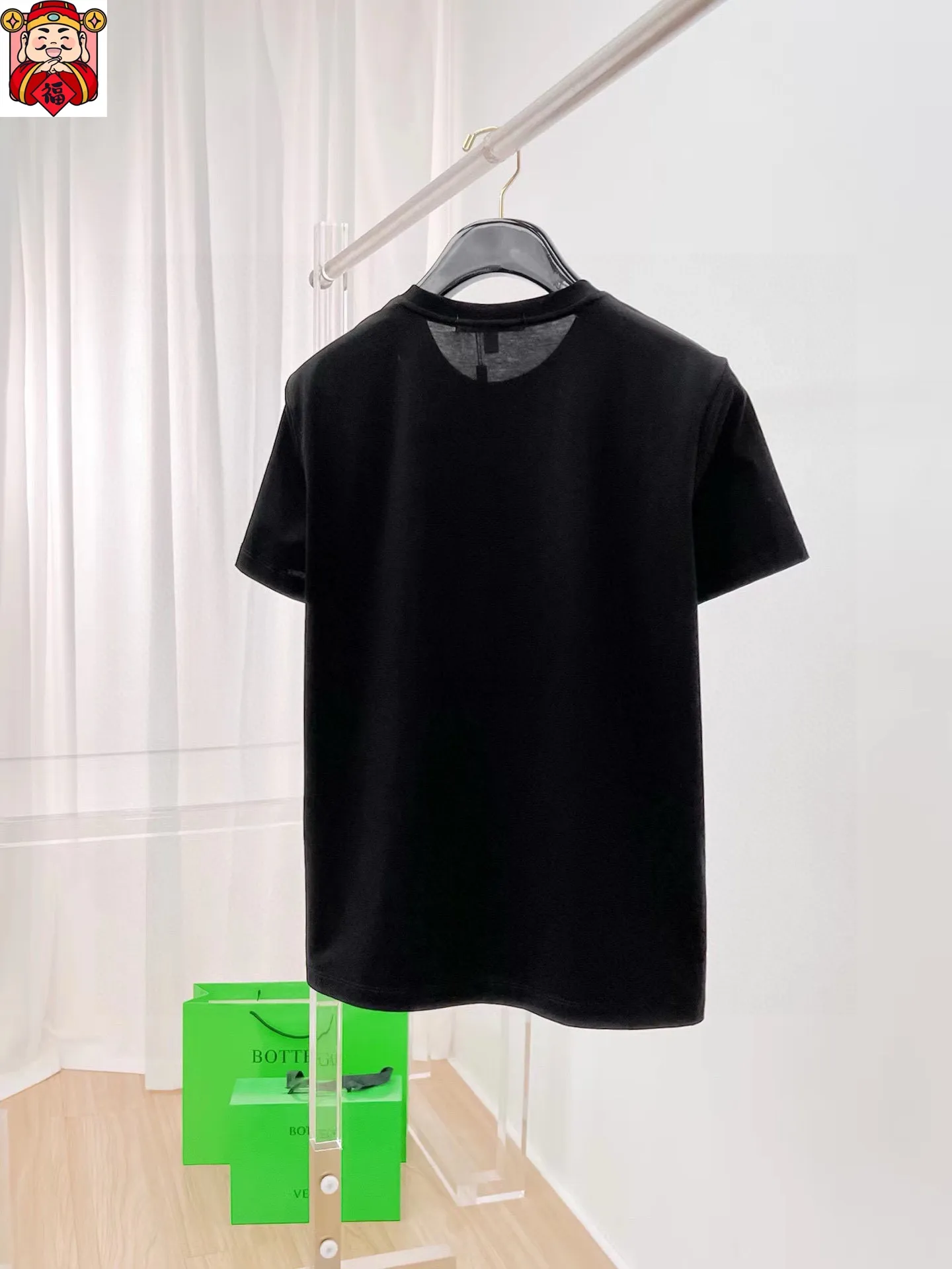 P140 Original men's casual short-sleeved T-shirt from the brand [MONCLER] (Good News for Fat People), new product for the spring and summer of 2025, customized with top-notch logo craftsmanship on the chest, matching details throughout the piece, top-notch quality and tailoring design, customized imported mercerized cotton fabric! Full of style, the color scheme is light and versatile. M-5XL (wear up to 220 pounds)