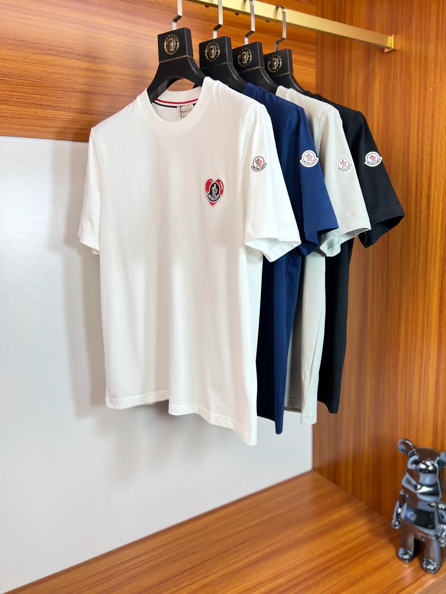 P160 Moncler/Mongolian 2025 spring and summer new products, complete with three labels, round neck short-sleeved T-shirt, good product, no need to introduce too much, look at the details, counter size: S-XL 175/140, M recommended