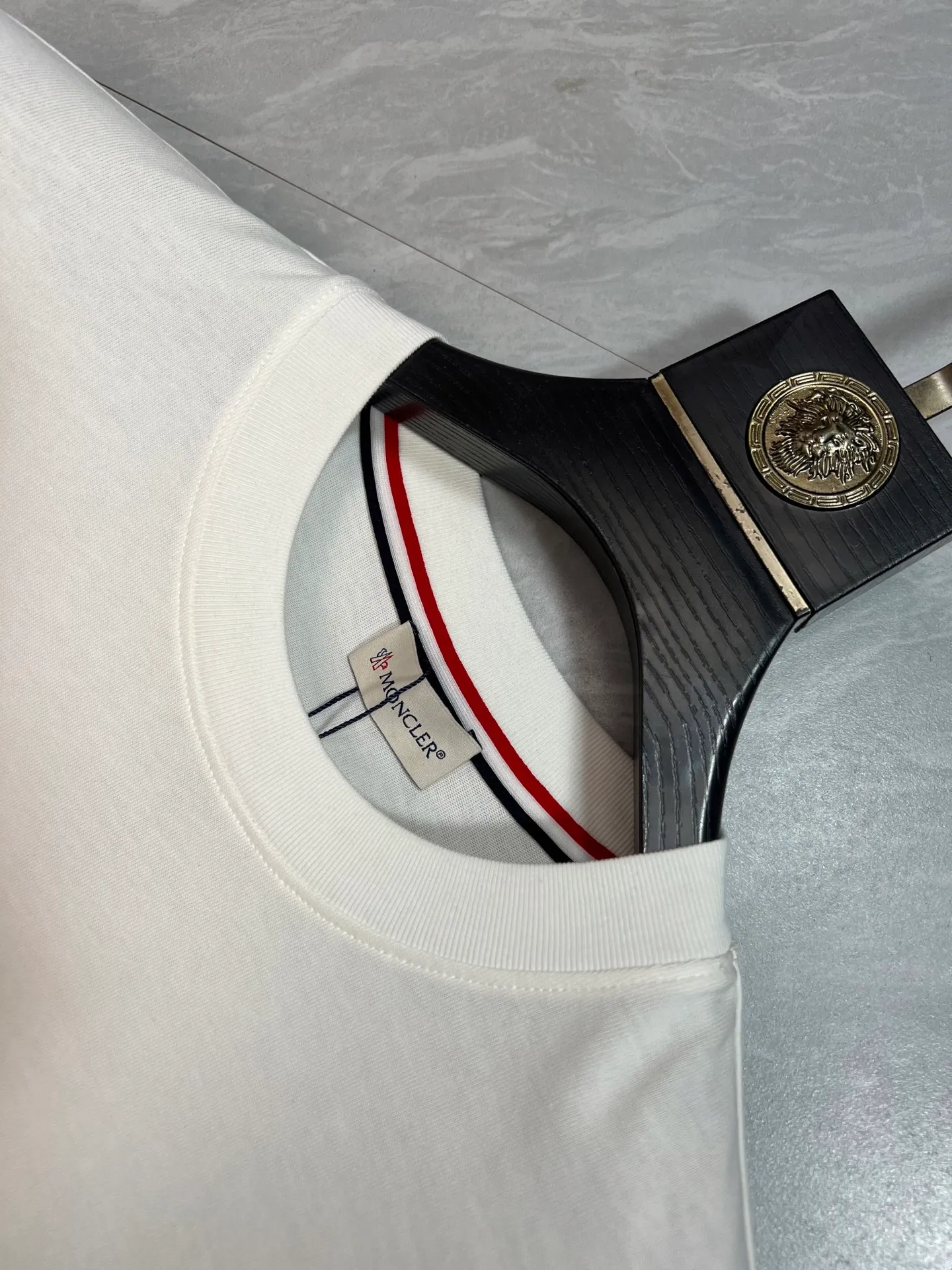 P160 Moncler/Mongolian 2025 spring and summer new products, complete with three labels, round neck short-sleeved T-shirt, good product, no need to introduce too much, look at the details, counter size: S-XL 175/140, M recommended
