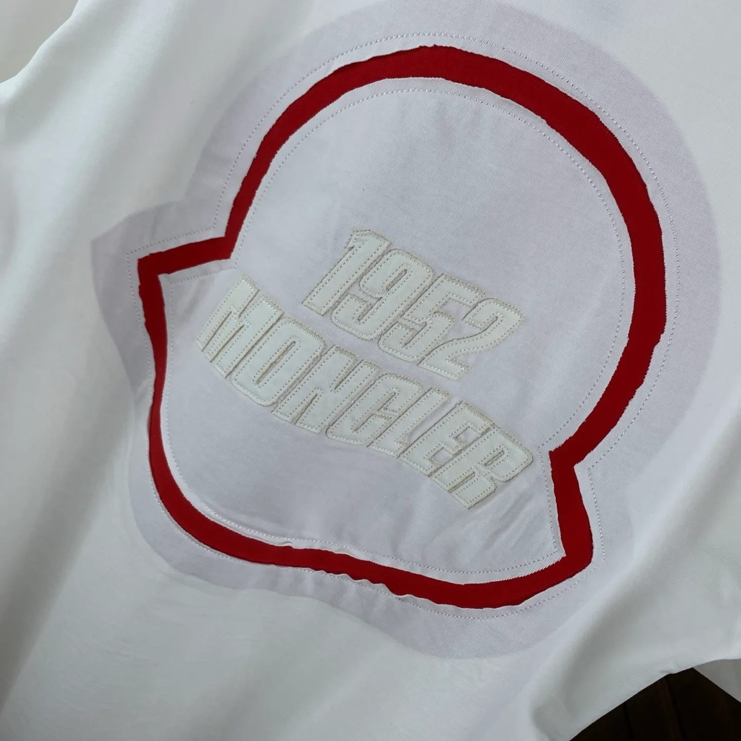 P170 MONCLER 2025 spring and summer new model, trendy hollow patch embroidery, round neck short-sleeved T-shirt, fashionable men and women, S M L XL XXL five sizes black white