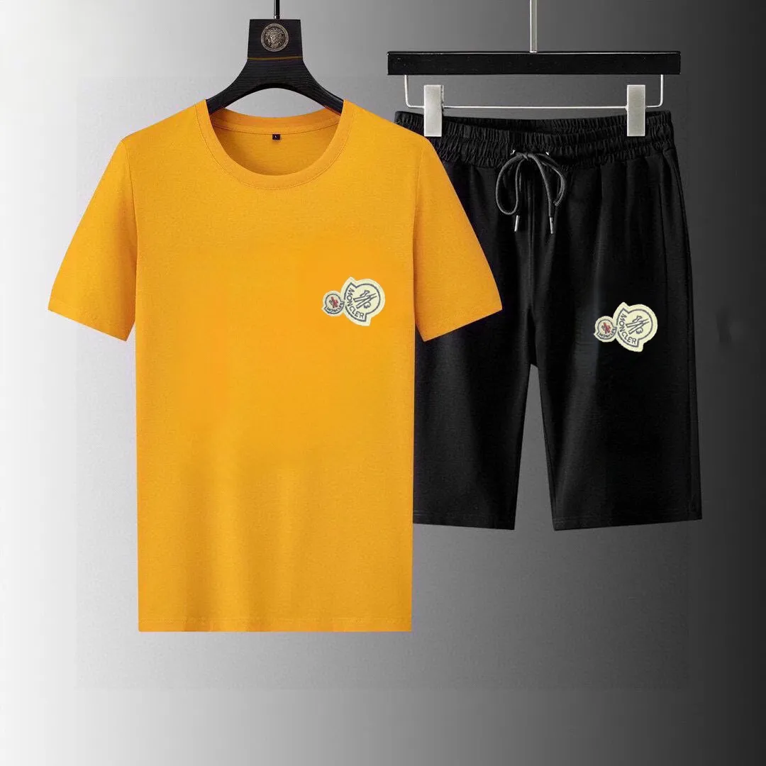 P280 Brand [MONCLER] 2025 new men’s short-sleeved shorts suit! Synchronous sales on the official website! High-end version on the market! It feels delicate and soft! Make you more comfortable to wear! The draped silhouette is awesome! Size: M-5XL (please state your height and weight when placing an order)