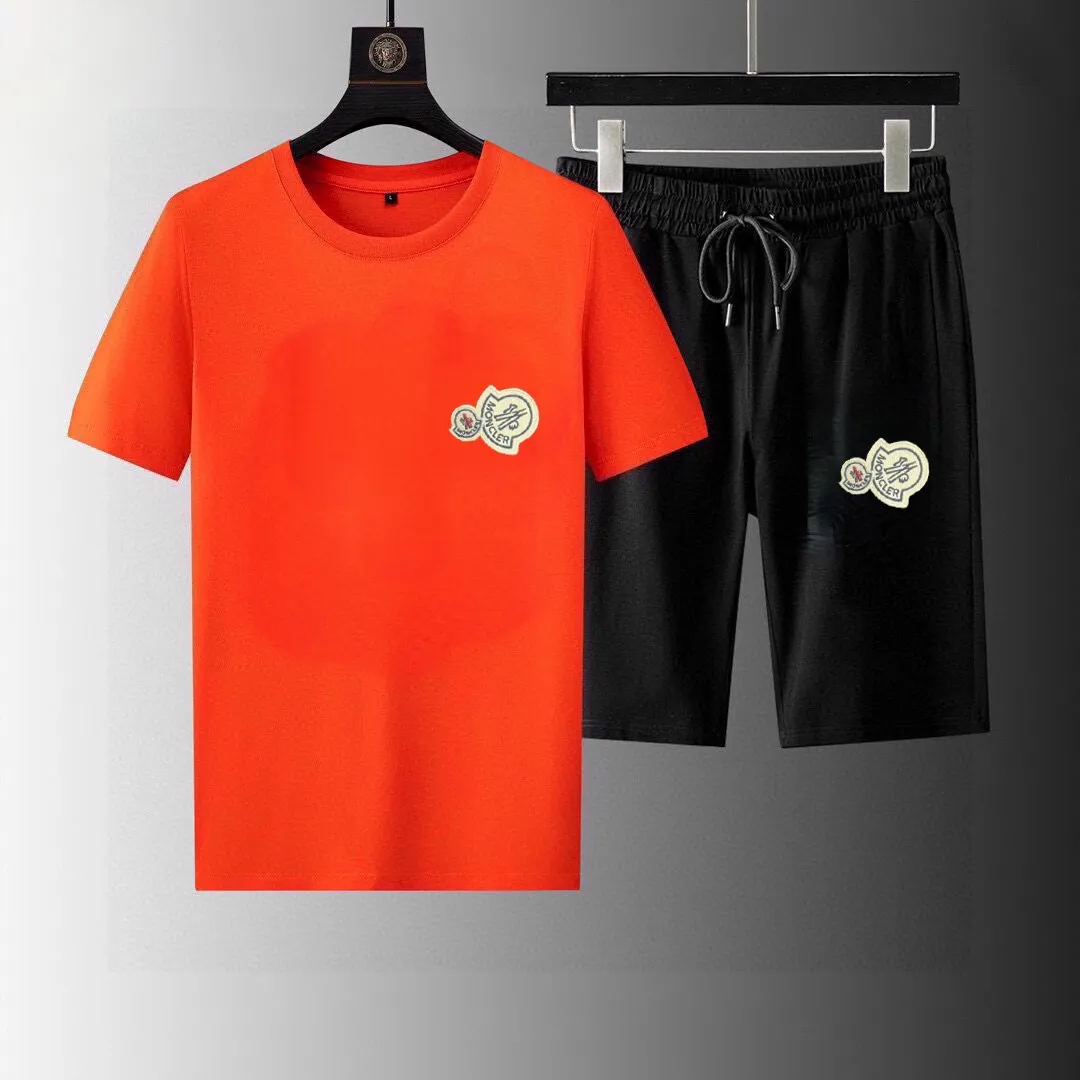 P280 Brand [MONCLER] 2025 new men’s short-sleeved shorts suit! Synchronous sales on the official website! High-end version on the market! It feels delicate and soft! Make you more comfortable to wear! The draped silhouette is awesome! Size: M-5XL (please state your height and weight when placing an order)