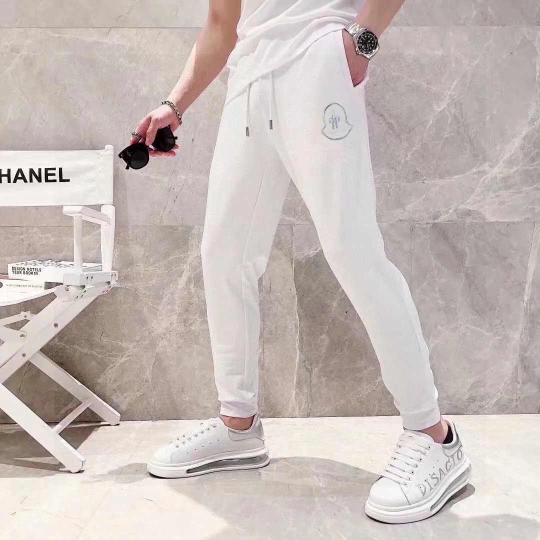 P330 [MONCLER] (Fat Man's Gospel) The same style as the 2025 official website. World-renowned luxury brand. Summer men's (double mercerized) high-quality 🐂 suit. It is made of imported original fabrics. It is a trendy style of the season and a versatile hit. Simple and elegant, precise workmanship allows you to be at the top of fashion. Size: M-5XL (can be worn up to 220 pounds)