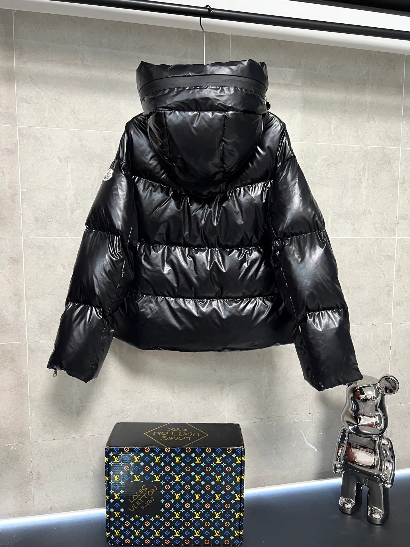 P880 moncler 🌟Abbaye short hat with hidden letters, the essence of Moncl fashion. Low-key and stylish, versatile style, very good upper body effect. This one is enough to keep warm in autumn and winter... Order from trading company High quality Color: black Size: 1234