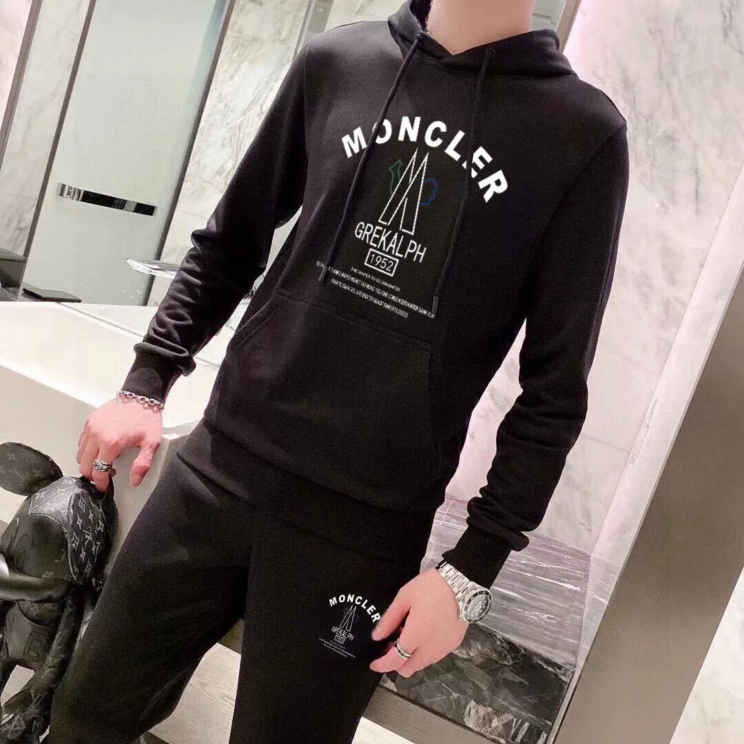 P380 [MONCLER] (Gospel for Fatty) hot-selling suit is coming. Focus on the original version of the official website. 2025 new hot-selling sweatshirt suit. The original order is the best product🇭🇰. It is the meticulous work of top designers for a fitting and perfect upper body effect. All-natural high-quality Roman cotton 100%, close-fitting comfort, noble and elegant! Original hardware embodies elegance and nobility! Counter size: M-5XL (maximum wear up to 220 pounds)