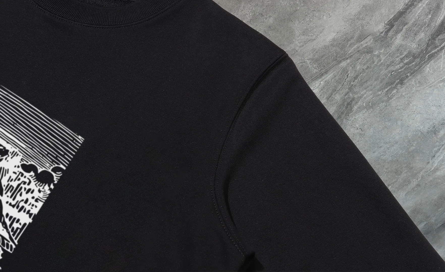 P210 High-version sweatshirt) [Long-term stock] 〖𝐌𝐎𝐍𝐂𝐋𝐄𝐑~Mask〗 Made of 440g heavy-weight fabric. It is different from the market currency. It can be matched with any variety and is properly handsome. 😎The whole dress is made of double waistcoats. The double waistcoats make the whole dress more three-dimensional. Not ordinary factories can do such fine work. 2025 Spring catwalk version of the T stage, on sale at the counter, exquisitely printed round neck terry sweatshirt, high-end double-ply cotton, custom-made stretch ribs, dyed in the same vat, complete with three standards, matched with digital printing patterns and very breathable, same style for men and women, color: black, white, apricot, size: S M L XL 2XL
