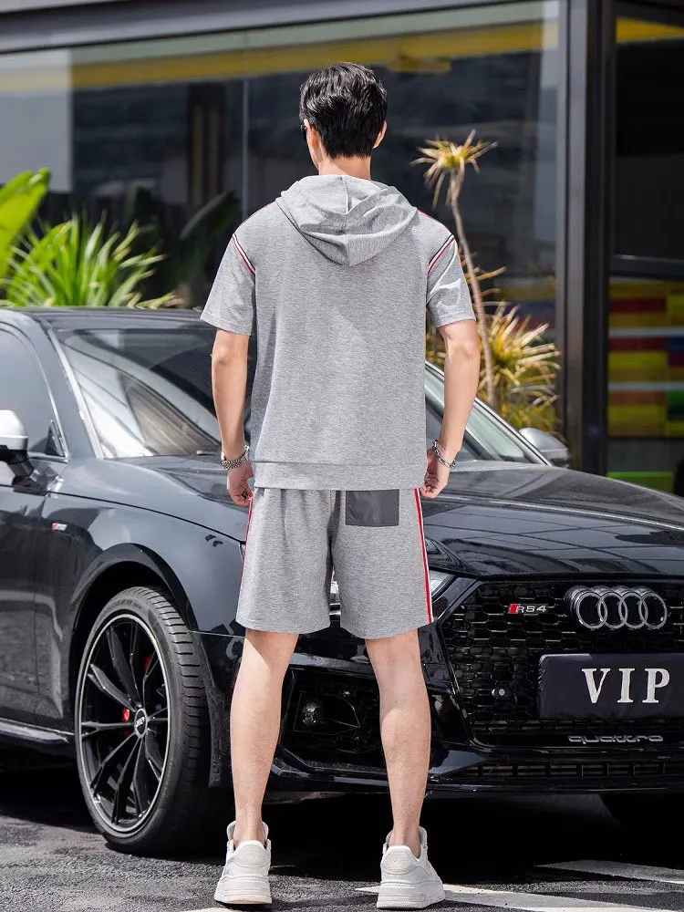 P560 Brand [MONCLER Mouth Covered] 2025 round neck short-sleeved shorts suit. The pure cotton fabric upper body will not be stuffy, the smooth and comfortable skin-friendly effect is more breathable, the fabric has its own texture, classic logo technology, a new interpretation from a unique angle, the first choice for fashion and versatility! Size: M-3XL (maximum wear: 190 pounds)