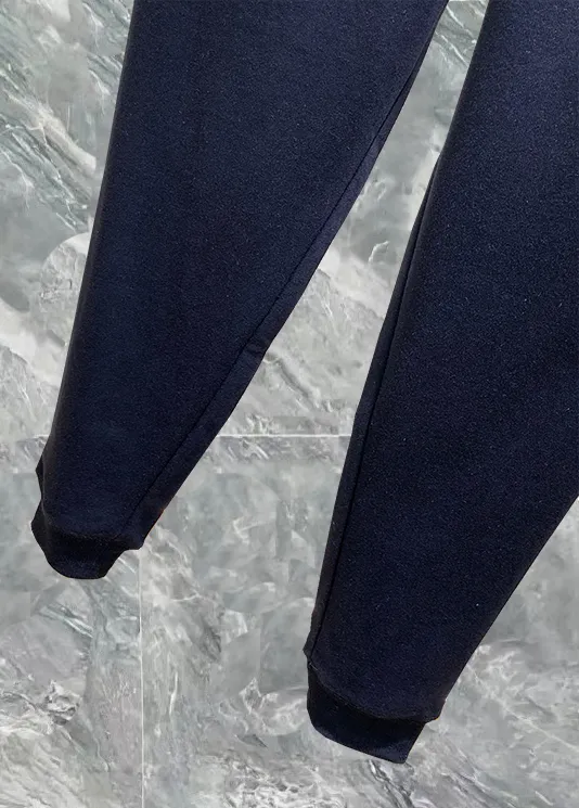 P270 Moncler Meng Mouth Autumn and Winter Show Style Slim-fitting Lines Beautifully Printed Simple Logo Sweatpants Domestic Factory Export Supplying Fabrics from Top Brands 360g Weight Compatible with All Figures Black and White Drawstring Design on the Elastic Belt at the Waist Customized Drawstring Pockets with Diagonal Pocket Design on Both Sides There is also a Small Pocket at the Back Color: Black Gray Size S-XL
