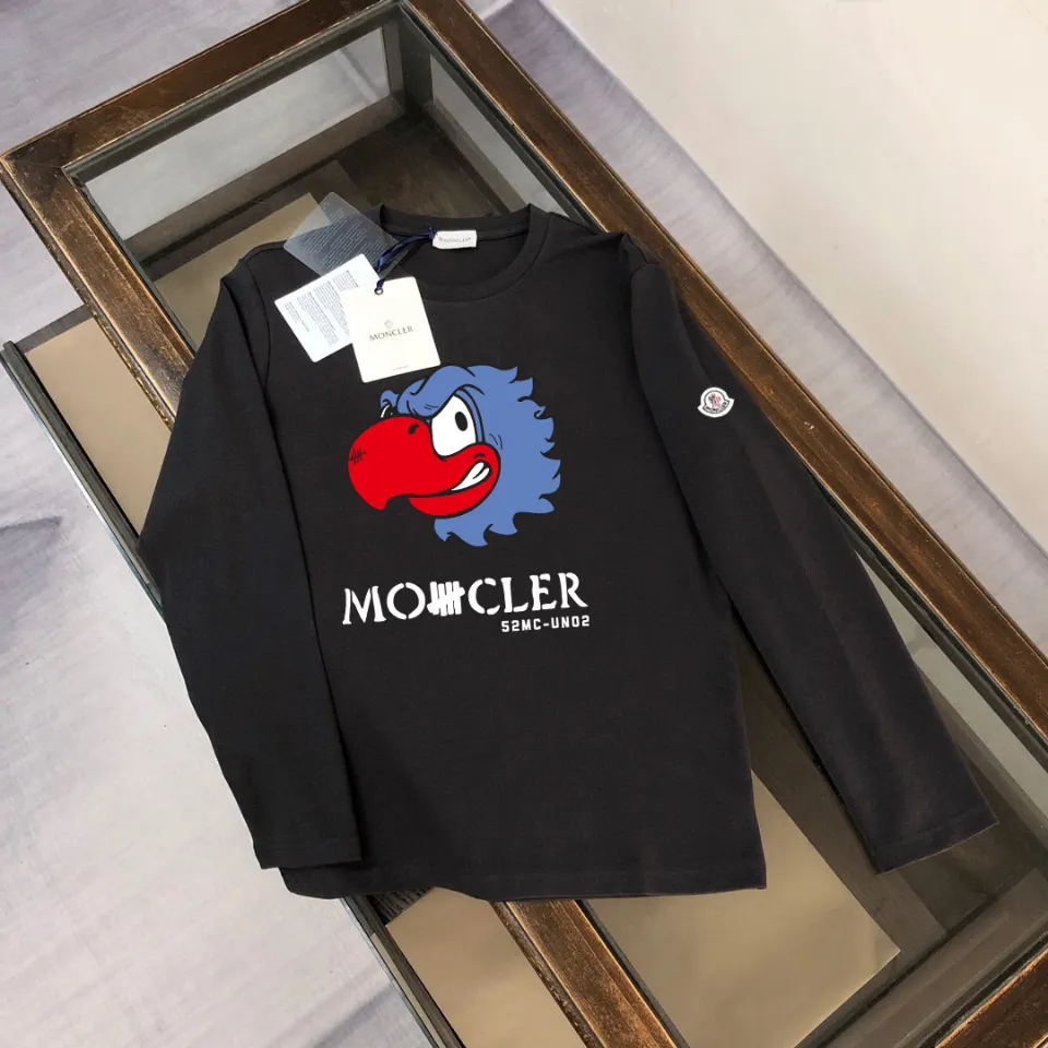P180, a non-off-the-shelf model, you can trust it. Moncler printed long-sleeved T-shirt, 240g breathable cotton fabric, very soft and comfortable texture, does not shrink, does not deform, does not ball), can be worn alone as a base layer. Original customized accessories, collar label, care mark, hangtag, packaging (perfect details) Color: White Black Size: XS S M L