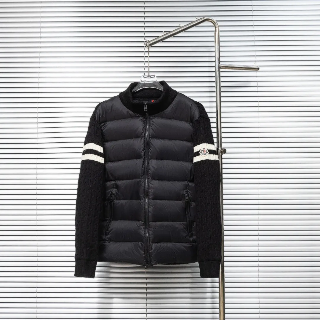 P640 top version (different currency) Style: Moncler Moncler Padded Corduroy series stand-up collar zipper striped wool knitted splicing down jacket (all made of national standard 90 goose down, sizes are all authentic digital sizes) Color: picture color Size: 1-2-3-4-5 Fabric: 90 goose down Accessories: full set of customized accessories No gender distinction, same style for men and women