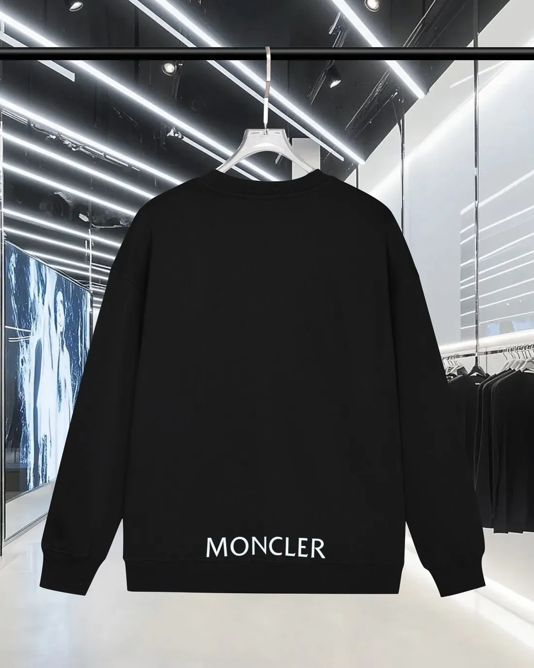 P220 (shipped the next day) MONCLER/Mask 2025Fw new autumn and winter style 400g pullover round neck long-sleeved sweatshirt Customized small leather stamp on the chest with letter logo on the back embossed process Same style for men and women Brand classic Pure cotton fabric Official synchronization High version High quality Fashion personality Versatile trend Pure original quality Original fabric Hang tag Collar label Washed wheat Complete three labels Color: Black. White. Size: S-XL