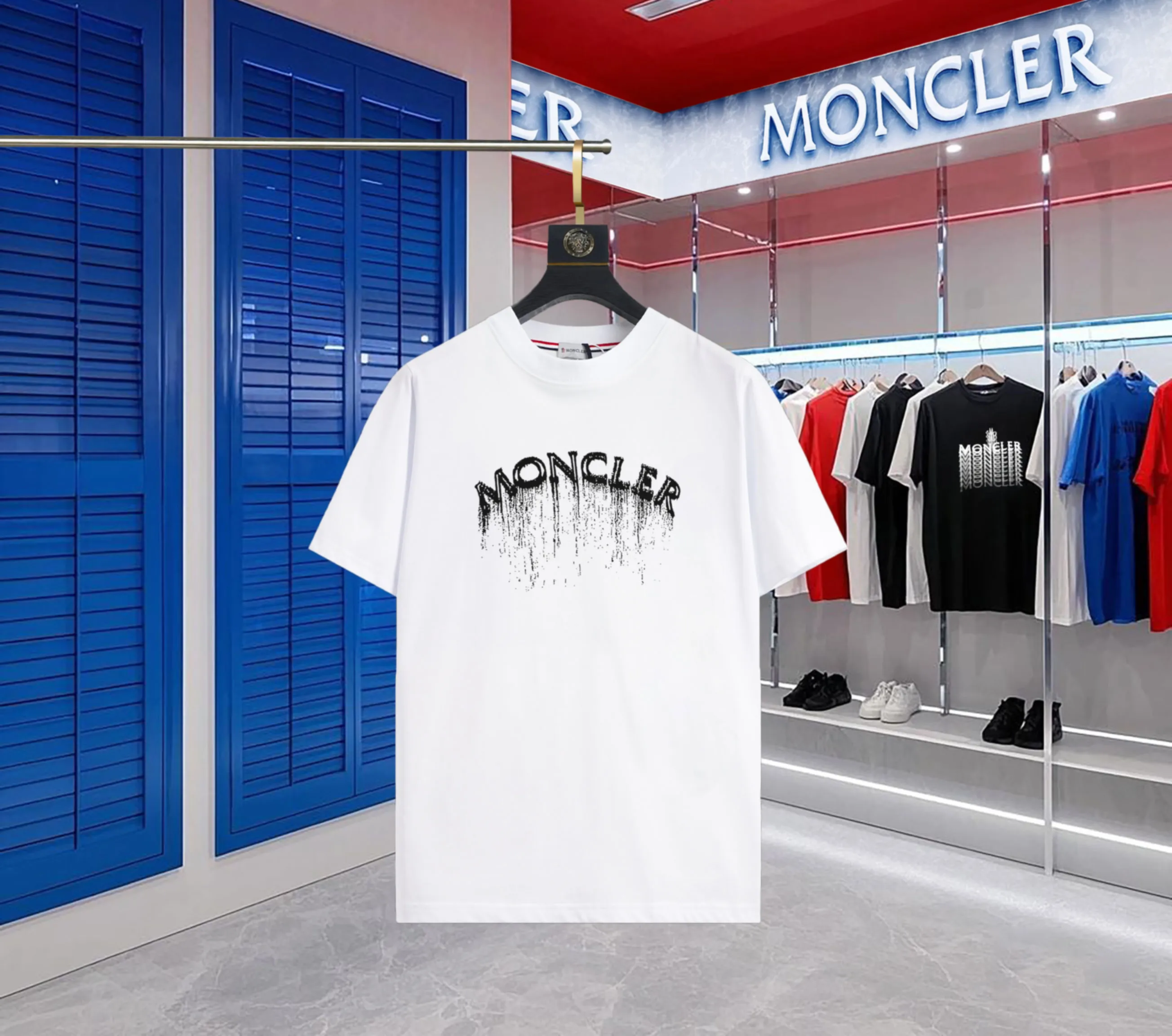 P140 💰Upgraded version "Mobile phone smart sensor ~ NFC chip armband ~ direct access to the official website for anti-counterfeiting" "Moncler ~ Mouth Mouth" 2025 new high-quality round neck short-sleeved T-shirt. The cuffs have imported embroidered labels. Customized dyeing, very comfortable to touch. Super versatile and good-looking short-sleeved. Complete with three labels. Non-market ordinary version. Feel free to compare. Quality is absolutely guaranteed! ‼ First of all, this original fabric is all custom-woven with 32-count double yarn fabric, 250G, and the weight is the same‼ Fine workmanship, double waistcoat method, double waistcoat method, double waistcoat method makes the whole dress more three-dimensional, which is not a craft that ordinary T-shirts can achieve🤪 Size: S-M-L-XL-2XL Color: black, white, apricot, same style for men and women