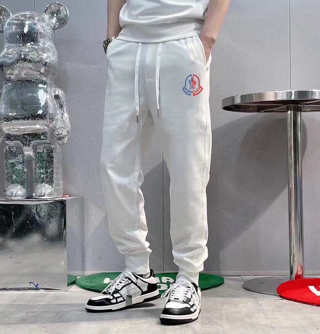 P330 [MONCLER Mouth Mouth] (Fat Man's Gospel) The same style as the 2025 official website. World-renowned luxury brand. Summer men's (double mercerized) high-quality 🐂 suit. It is made of imported original single fabrics. It is a fashion trend of the season and a versatile hit. Simple and elegant, precise workmanship allows you to be at the top of fashion. Size: M-5XL (can be worn up to 220 pounds)