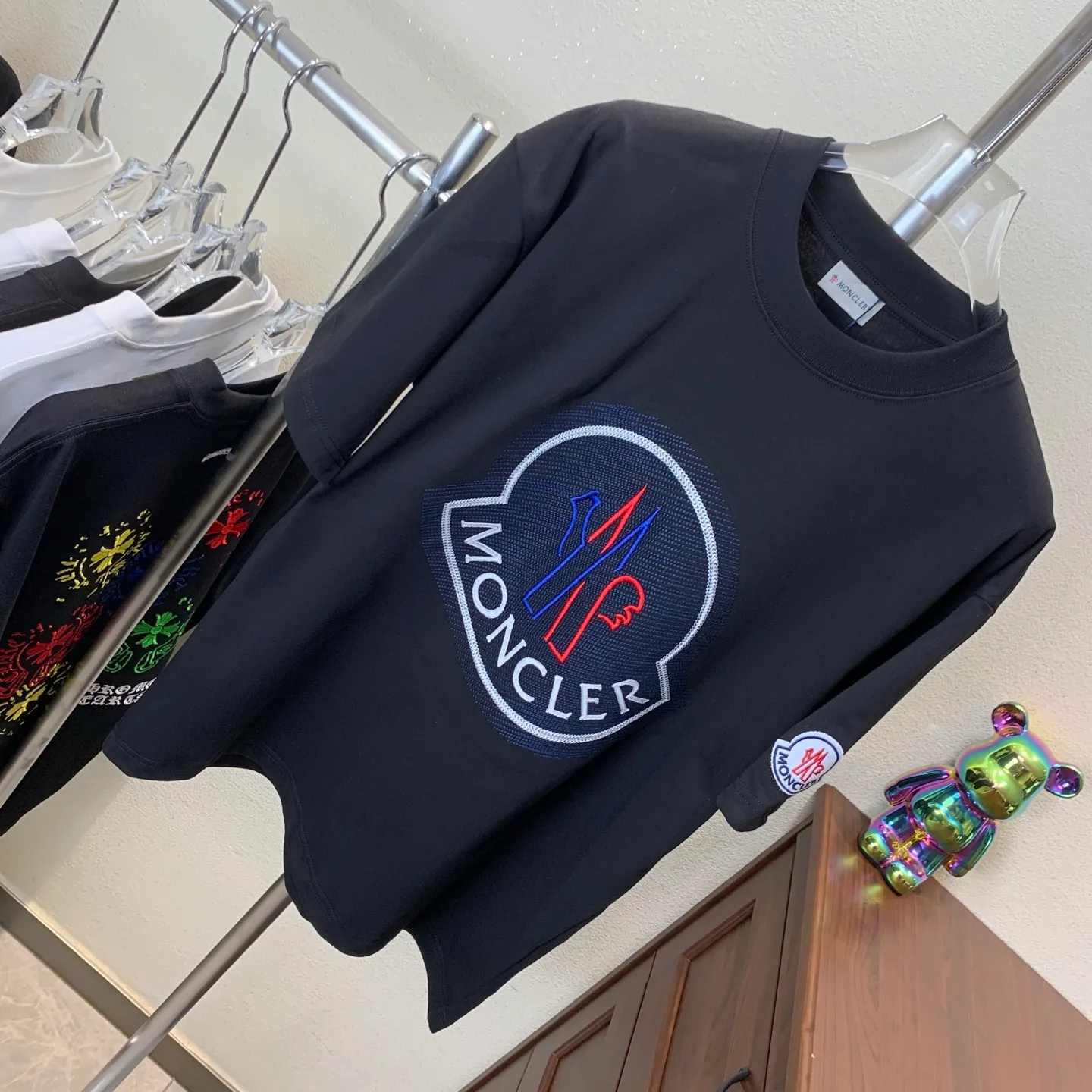 P170 MONCLER 2025 spring and summer new style, personalized logo embroidery, round neck short-sleeved T-shirt, fashionable men and women, S M L XL XXL five sizes black white