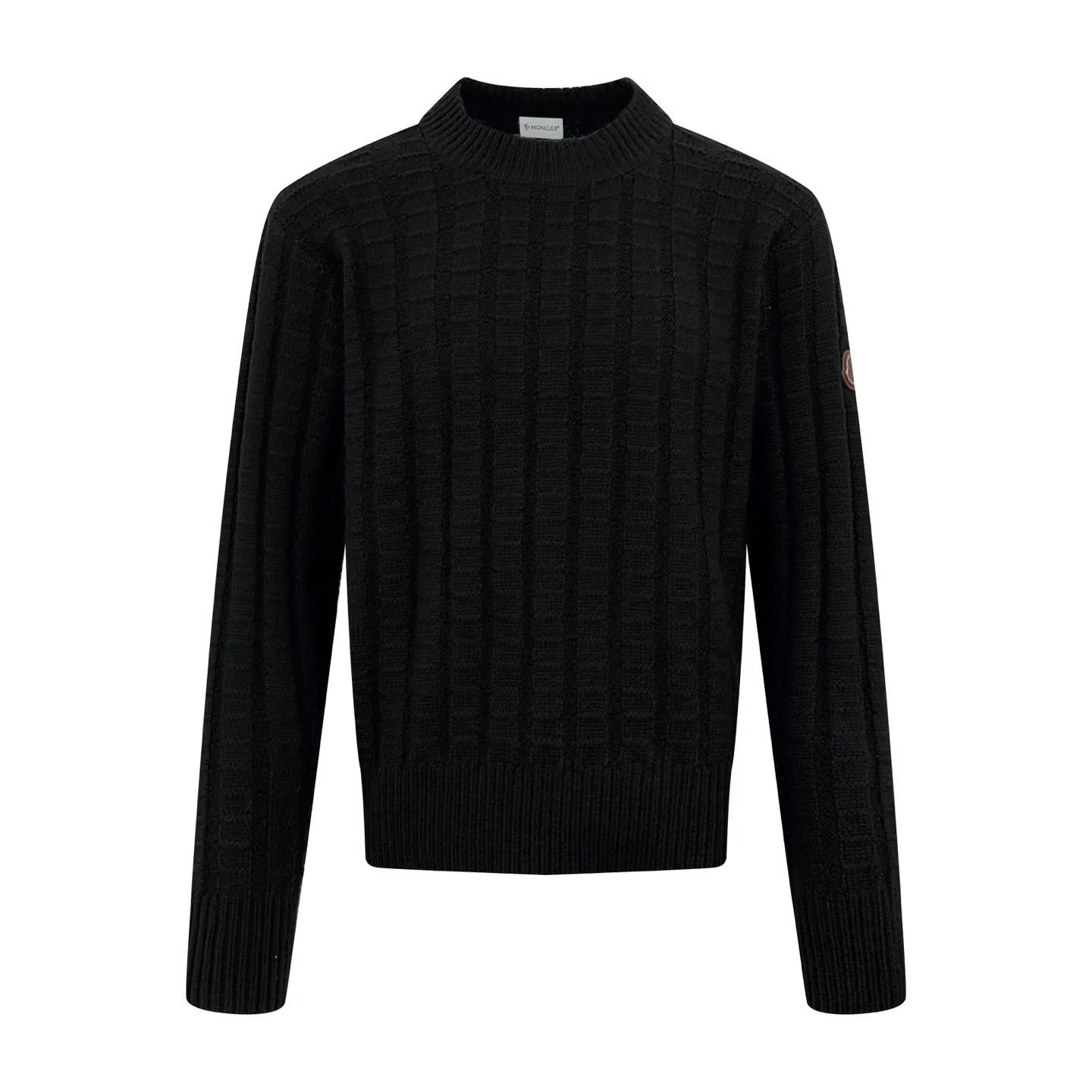 P410 Moncler embossed knitted logo sweater. Custom-woven carved wool texture. Soft and delicate, comfortable and close to the skin. The main color is rich black. It has a warm and devouring charm. It exudes an irresistible charm. Using three-dimensional texture as the brushstrokes, the whole embossed knitting reconstructs the dimension of knitting aesthetics. The texture halo that produces light and dark gradients as the human body moves. The iconic Moncler logo embroidery logo decorates the sleeves. It is highly recognizable. The power aesthetic is hidden in the hedging of rigidity and softness. The ultimate expression of elegance. There is no need to deliberately create your own style. Process 1: Whole-piece embossed vertical grain knitting. Through specific stitching and fabric tissue changes, the vertical grains are presented with a relief effect that protrudes on the surface of the sweater by changing the arrangement of stitches and the density of the fabric, forming undulating changes in the vertical grains. Craft 2: Curved thread structure. By changing the stitching and yarn arrangement during the knitting process, the yarns present a curved distribution in the fabric. Craft 3: Garment washing, softening and deodorization process. Use professional washing equipment and specific detergents to deep clean and deodorize clothes to improve the feel and appearance of clothes. Accessories: Customized 1:1 Moncler embroidered logo Customized 1:1 Moncler trademark Fit: Loose fit Size: S M L XL Style number: AA508