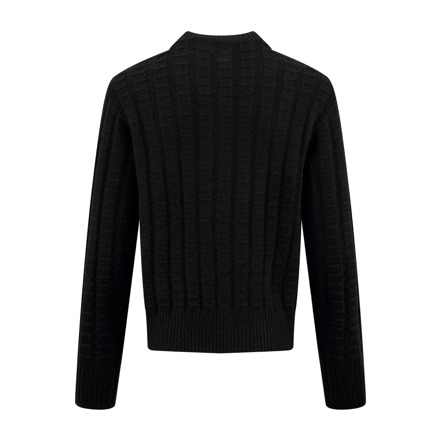 P410 Moncler embossed knitted logo sweater. Custom-woven carved wool texture. Soft and delicate, comfortable and close to the skin. The main color is rich black. It has a warm and devouring charm. It exudes an irresistible charm. Using three-dimensional texture as the brushstrokes, the whole embossed knitting reconstructs the dimension of knitting aesthetics. The texture halo that produces light and dark gradients as the human body moves. The iconic Moncler logo embroidery logo decorates the sleeves. It is highly recognizable. The power aesthetic is hidden in the hedging of rigidity and softness. The ultimate expression of elegance. There is no need to deliberately create your own style. Process 1: Whole-piece embossed vertical grain knitting. Through specific stitching and fabric tissue changes, the vertical grains are presented with a relief effect that protrudes on the surface of the sweater by changing the arrangement of stitches and the density of the fabric, forming undulating changes in the vertical grains. Craft 2: Curved thread structure. By changing the stitching and yarn arrangement during the knitting process, the yarns present a curved distribution in the fabric. Craft 3: Garment washing, softening and deodorization process. Use professional washing equipment and specific detergents to deep clean and deodorize clothes to improve the feel and appearance of clothes. Accessories: Customized 1:1 Moncler embroidered logo Customized 1:1 Moncler trademark Fit: Loose fit Size: S M L XL Style number: AA508