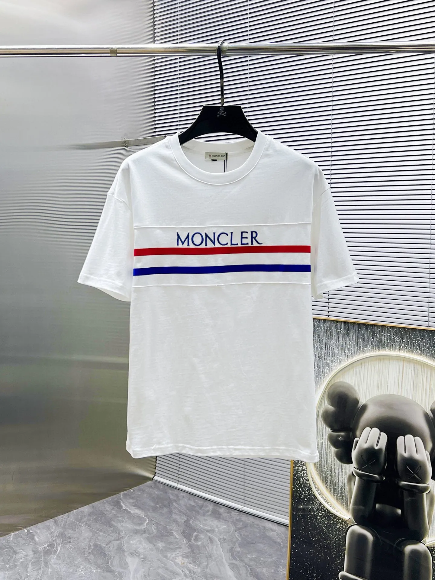 P560 Brand [MONCLER Mouth Covered] 2025 round neck short-sleeved shorts suit. The pure cotton fabric upper body will not be stuffy, the smooth and comfortable skin-friendly effect is more breathable, the fabric has its own texture, classic logo technology, a new interpretation from a unique angle, the first choice for fashion and versatility! Size: M-3XL (maximum wear: 190 pounds)