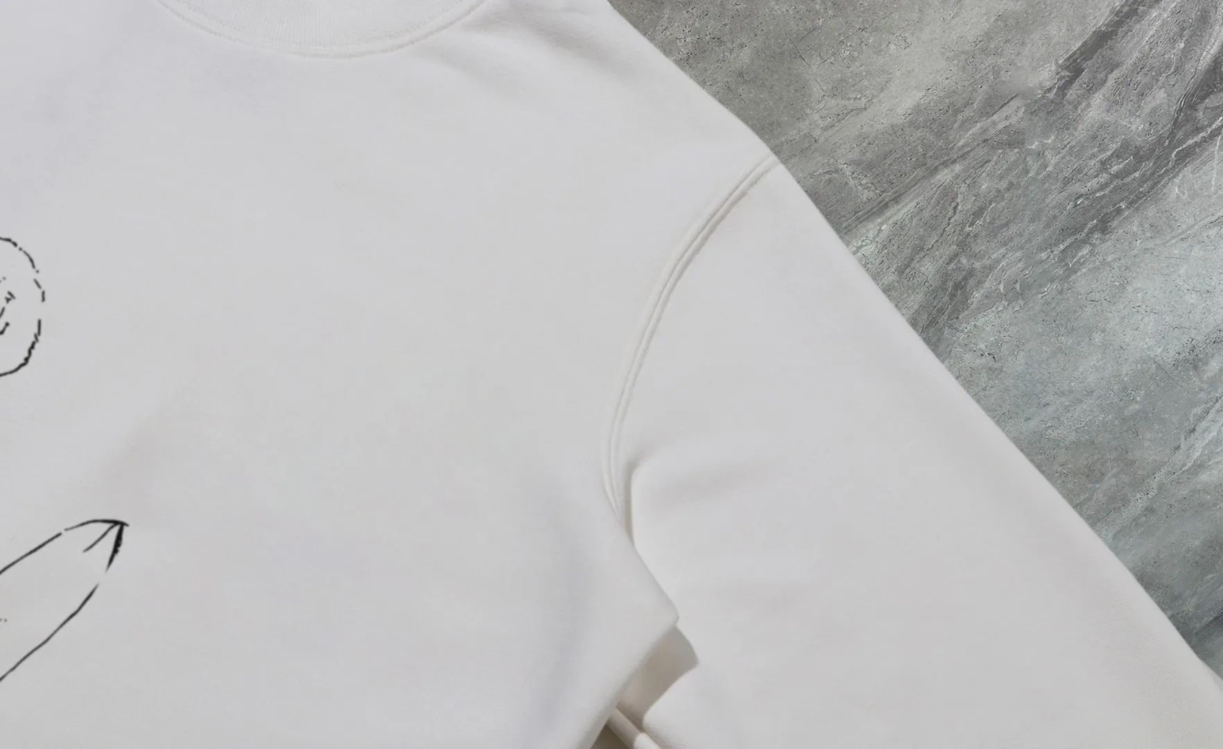 P210 High-version sweatshirt) [Long-term stock] 〖𝐌𝐎𝐍𝐂𝐋𝐄𝐑~Mask〗 Made of 440g heavy-weight fabric. It is different from the market currency. It can be matched with any variety and is properly handsome. 😎The whole dress is made of double waistcoats. The double waistcoats make the whole dress more three-dimensional. Not ordinary factories can do such fine work. 2025 Spring catwalk version of the T stage, on sale at the counter, exquisitely printed round neck terry sweatshirt, high-end double-ply cotton, custom-made stretch ribs, dyed in the same vat, complete with three standards, matched with digital printing patterns and very breathable, same style for men and women, color: black, white, apricot, size: S M L XL 2XL