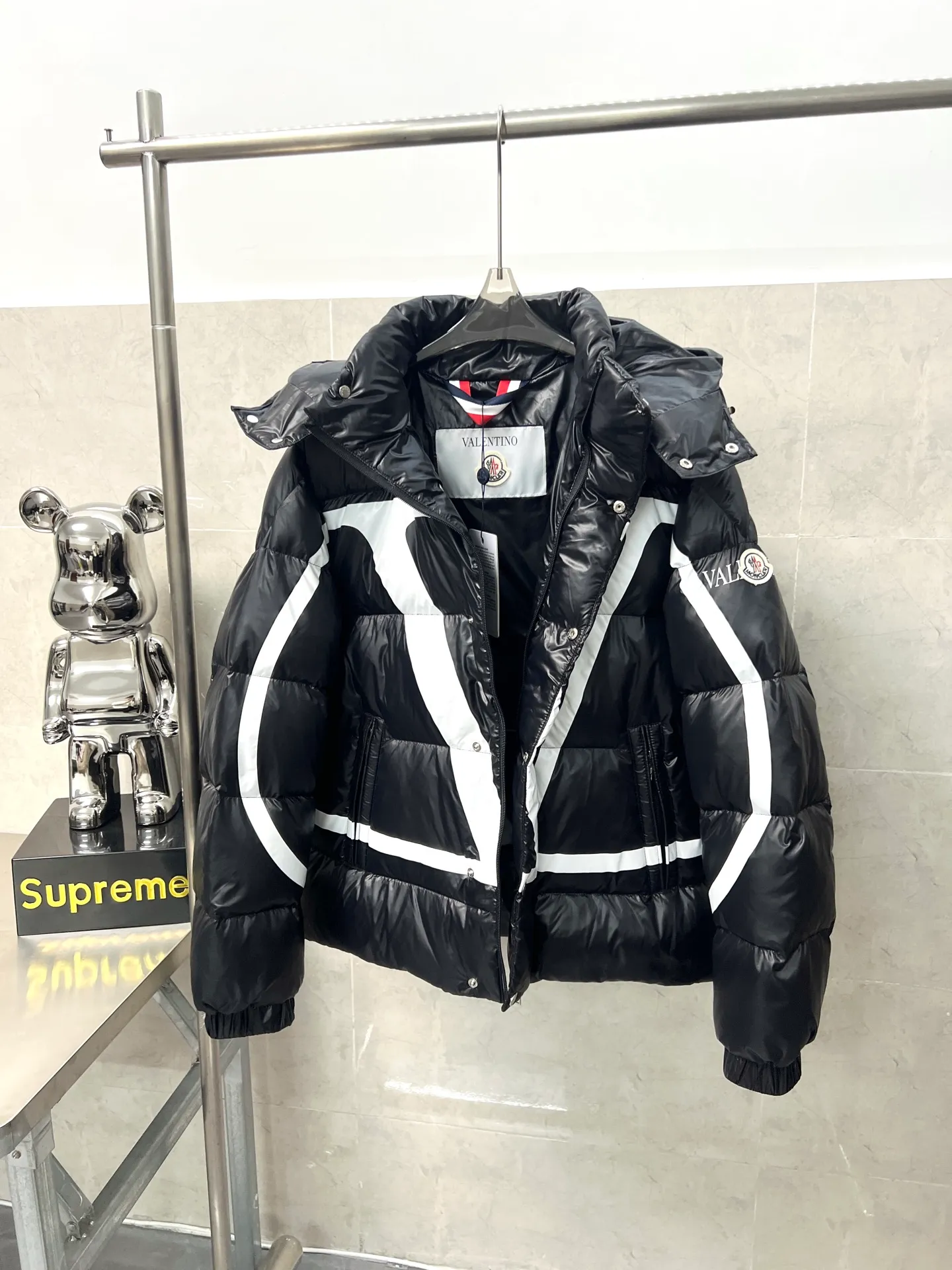 P820 ​​Moncler jointly branded Valentino down jacket Size: 1234