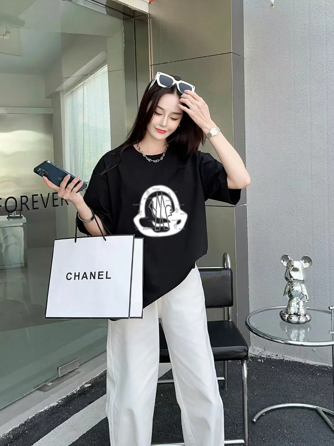 P140 [MONCLER] 2025FW short-sleeved T-shirt, badge + LOGO printing, high-end 26s double yarn 300g fabric, heavy fabric, custom stretch rib, same cylinder and dye, complete three standards, same style for men and women, color: black, white, size: S M L XL 2XL