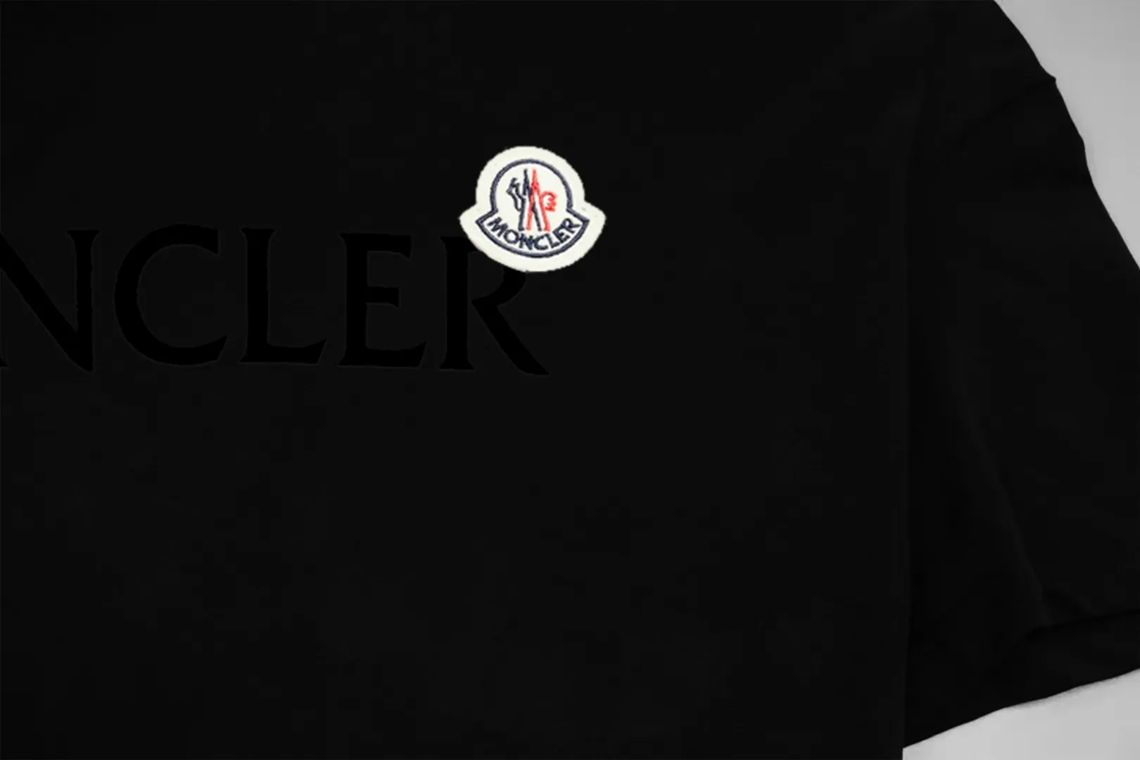 Moncler White Navy - Size: S M L   - Accessories: The original accessories are complete with one to one and three standards, os off-shoulder version, same style for men and women, official website quality - no gender distinction, same style for men and women