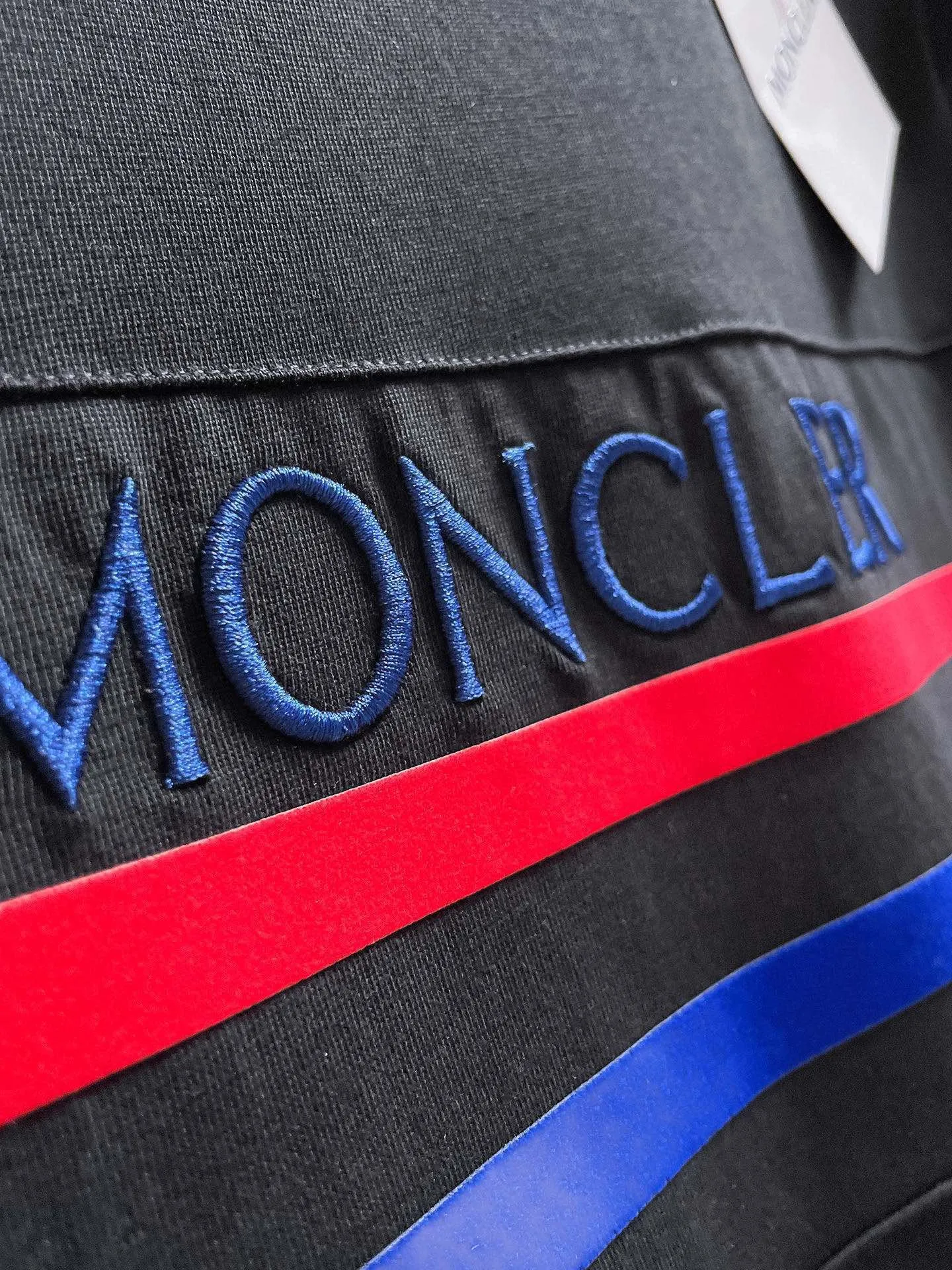 P570 Brand [MONCLER Mouth Covered] 2025 round neck short-sleeved shorts suit. The upper body of pure cotton fabric will not be stuffy. The smooth and comfortable skin-friendly effect is more breathable. The fabric has its own texture. Classic logo technology. A new interpretation from a unique angle. Fashionable and versatile choice! Size: M-3XL (maximum wear: 190 pounds)