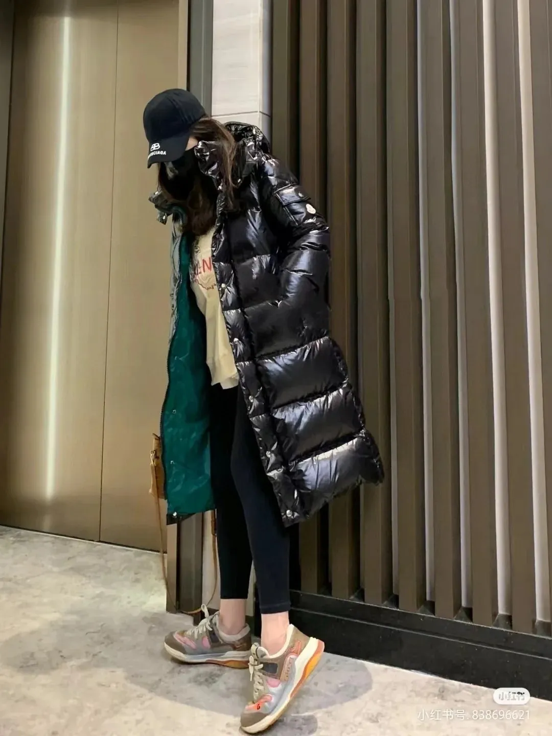 P960 🇫🇷𝐌𝐎𝐍𝐂𝐋𝐄𝐑 Meng Mou Victoria Victoria Uniform Down Jacket for Men and Women# ✅The fluffiness is visible to the naked eye. It uses national standard 95% white duck down. A good down jacket must be fluffy but not heavy. Code number 1234