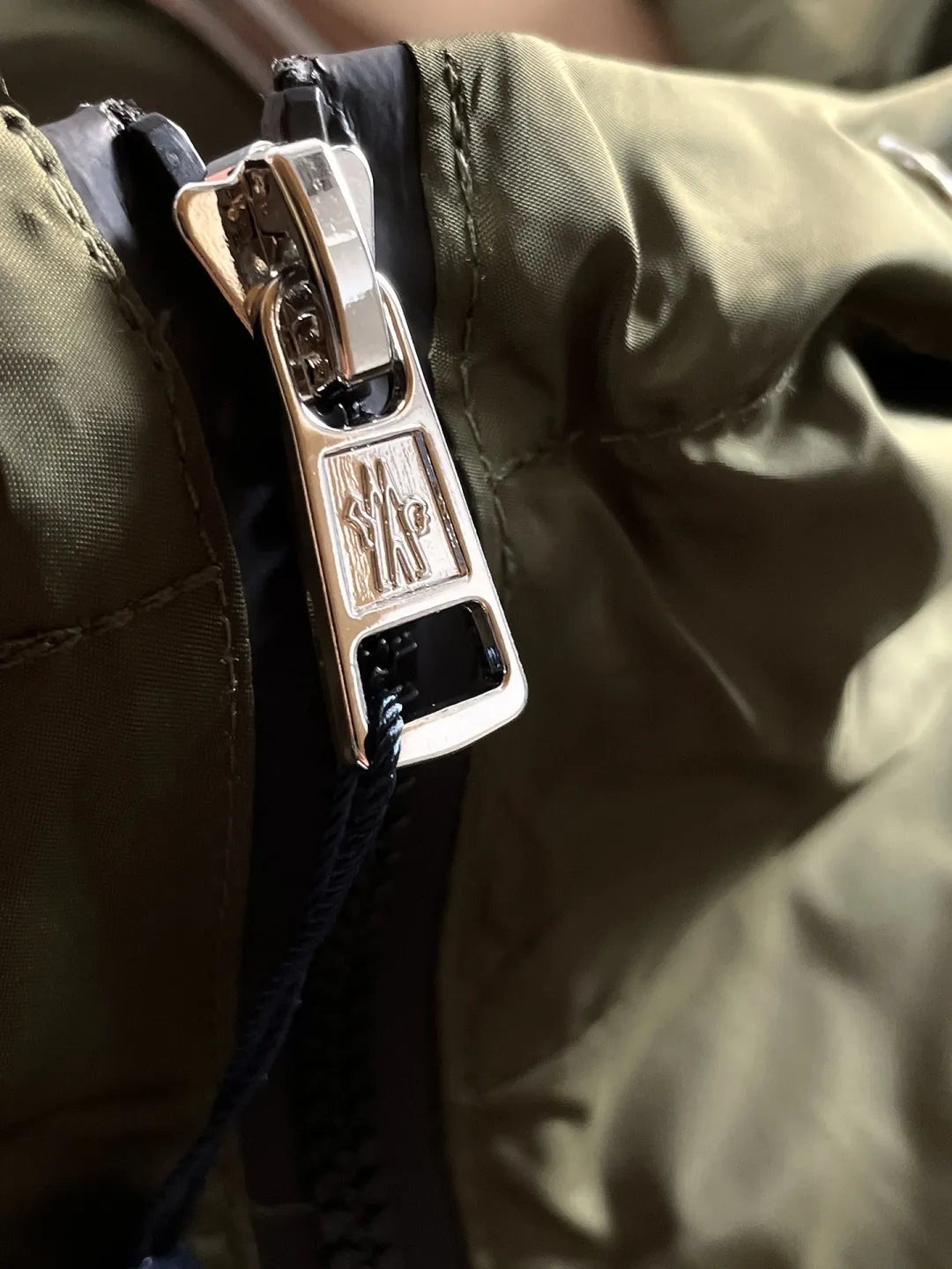 P540 🌸🌸🌸🌸Moncler top original order ❗High-end fabric feels soft and comfortable, and the color is high-end (different from the hard feel in the market) ❗ The new autumn and winter men's casual jackets ❗ have a unique and innovative interpretation of the classic logo, which is in line with the latest design concepts of the season. It is highly recognizable, with a simple khaki design, youthful and energetic, and the style and color matching can be freely worn according to the actual scene. It meets the conventional and orthodox dressing needs that are inclusive of all occasions. The outstanding printed surface is more suitable for street styling. It is highly recognizable, showing the vibrant colors of the city, and is highly moldable and practical!  This model is dominated by fabrics and craftsmanship. The company's customized fabrics are windproof, comfortable and breathable. The upper body is light and unburdened, and the overall details are of super high quality❗ The details are full of craftsmanship, and the accessories are all custom-made. The electroplated metal zippers and snap buttons are quite outstanding. They are very luxurious and high-end. The workmanship is extremely rigorous and elegant. Color: Picture color Size: M, L, xL, xxL, xxxL