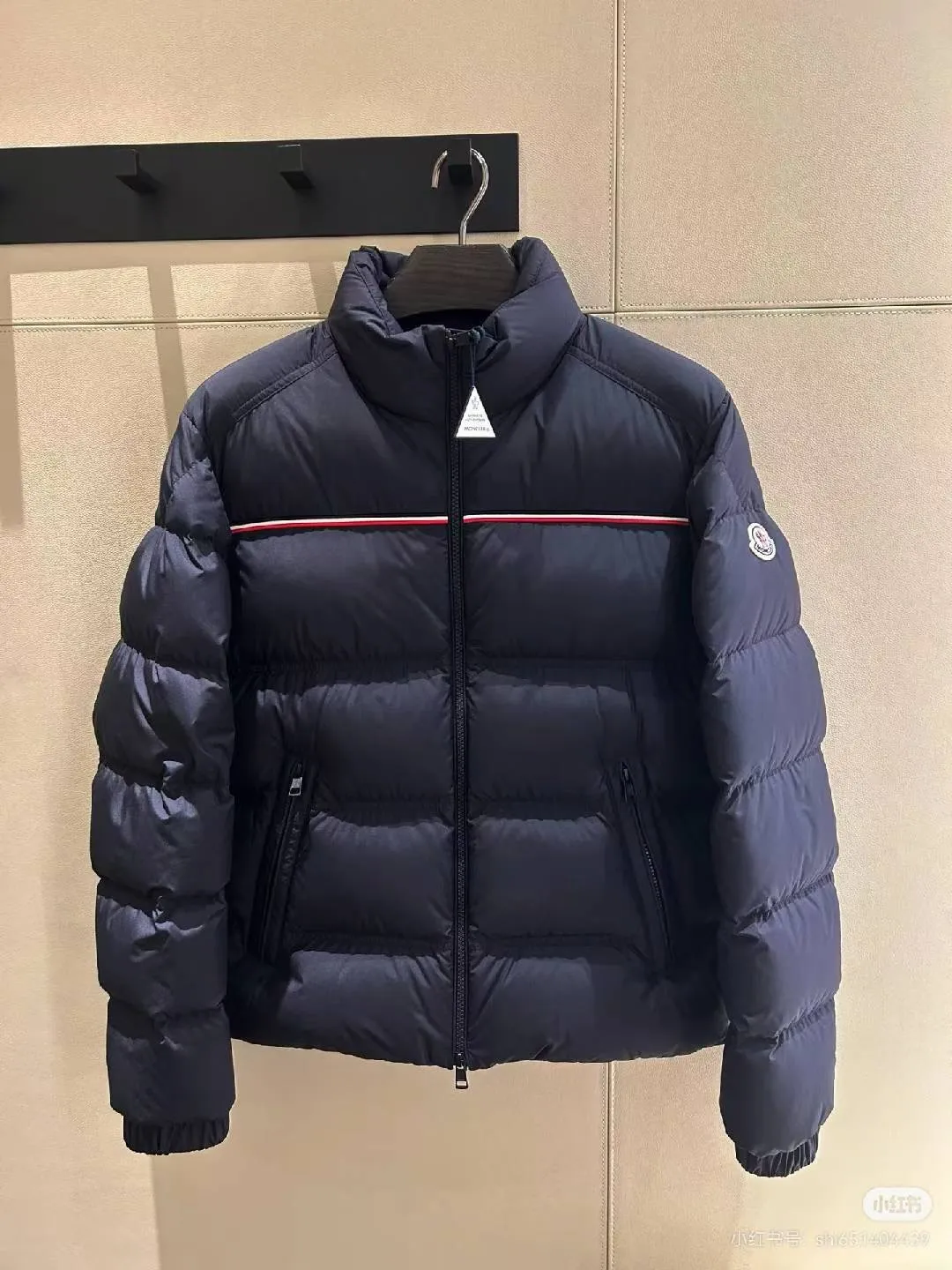 P940 Moncler 25 new style - men's simple colorful striped down jacket 🌈 Color: black white Size: 1 2 3 4 5