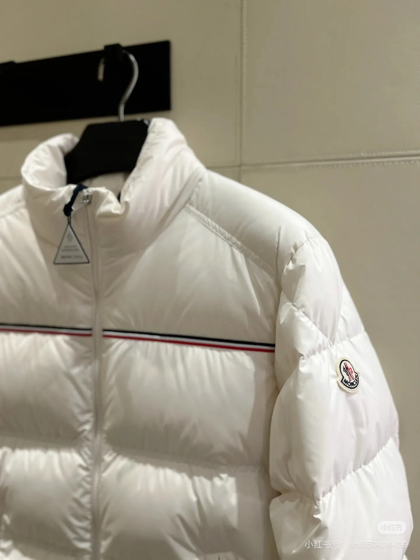 P940 Moncler 25 new style - men's simple colorful striped down jacket 🌈 Color: black white Size: 1 2 3 4 5