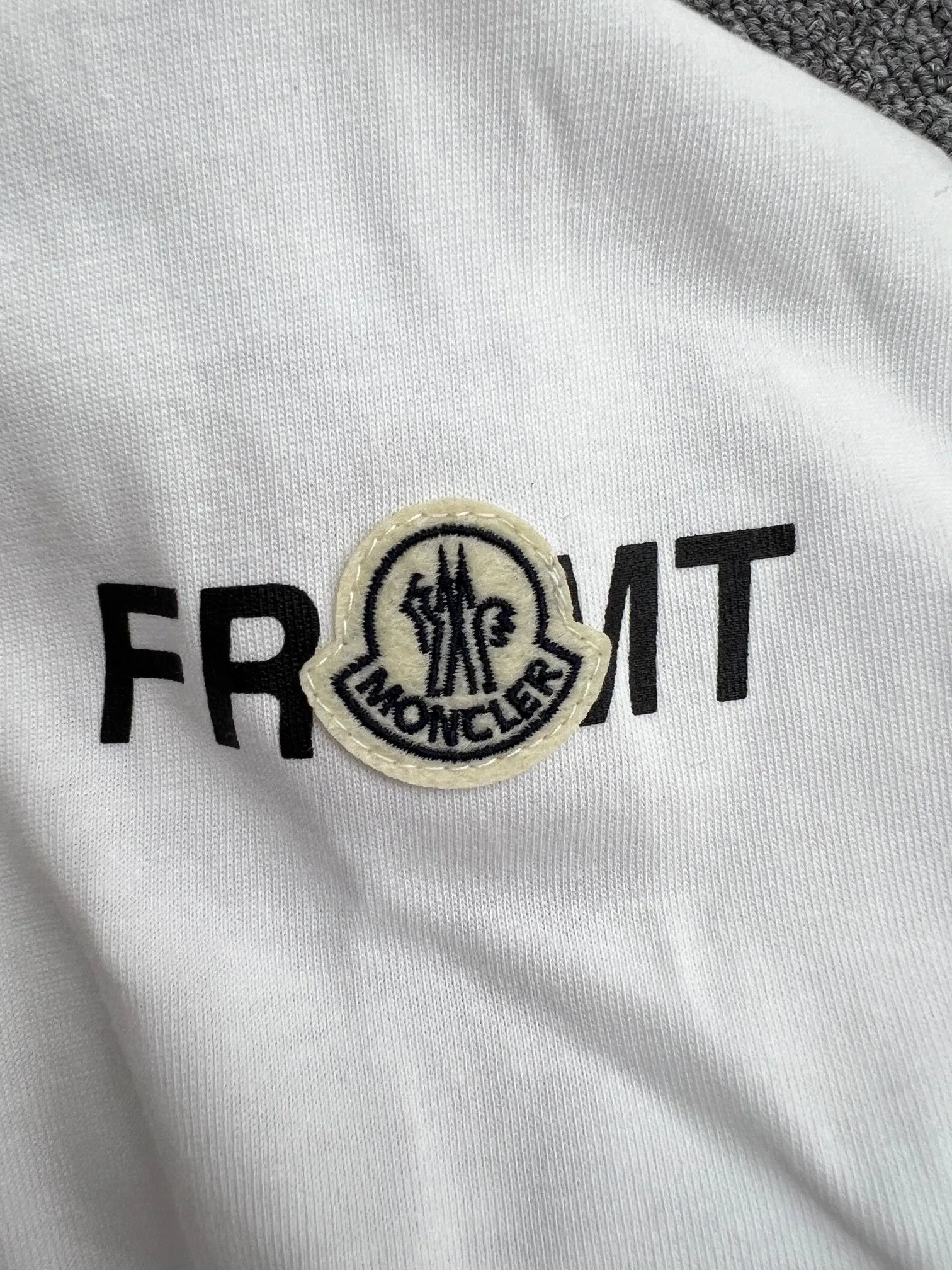 P240 Moncler masked letter print embroidered logo short sleeves S/M/L/XL
