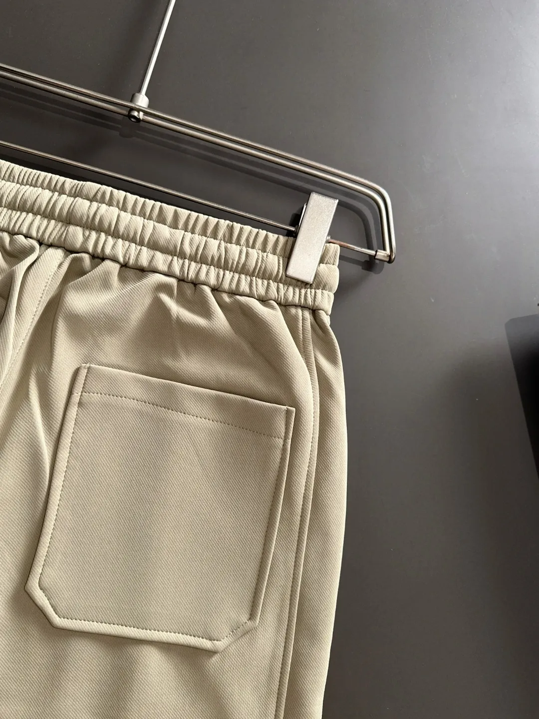 Shipped in 2-3 days P360 MONCLER/Mongolian Exclusive first release of 25ss autumn and winter new high-quality trousers Compare real-life details at will A perfect choice for autumn and winter. A must-have item. Sizes: M to 4XL (please state your height and weight when placing an order)