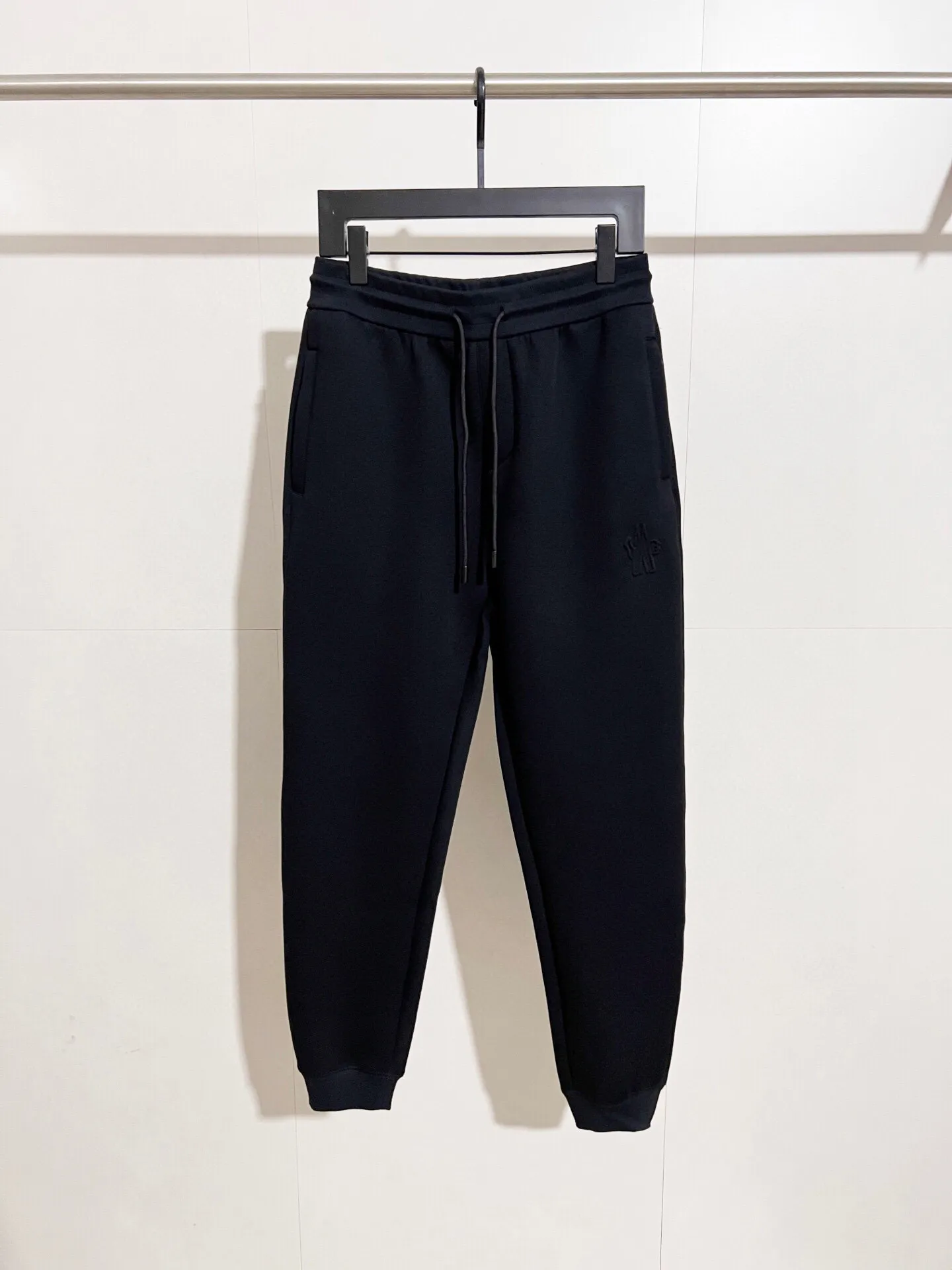 💰Coat 225, trousers 170, thickened air cotton🔥 Recommended hot items for foreign trade orders - Moncler's official website is synchronized with the new thickened air cotton casual jacket - using exclusively customized imported 480g air layer fabric, extremely comfortable upper body, complete custom accessories, exclusive quality differentiated currency, welcome to compare -Color: black sapphire blue -Size: M L XL XXL
