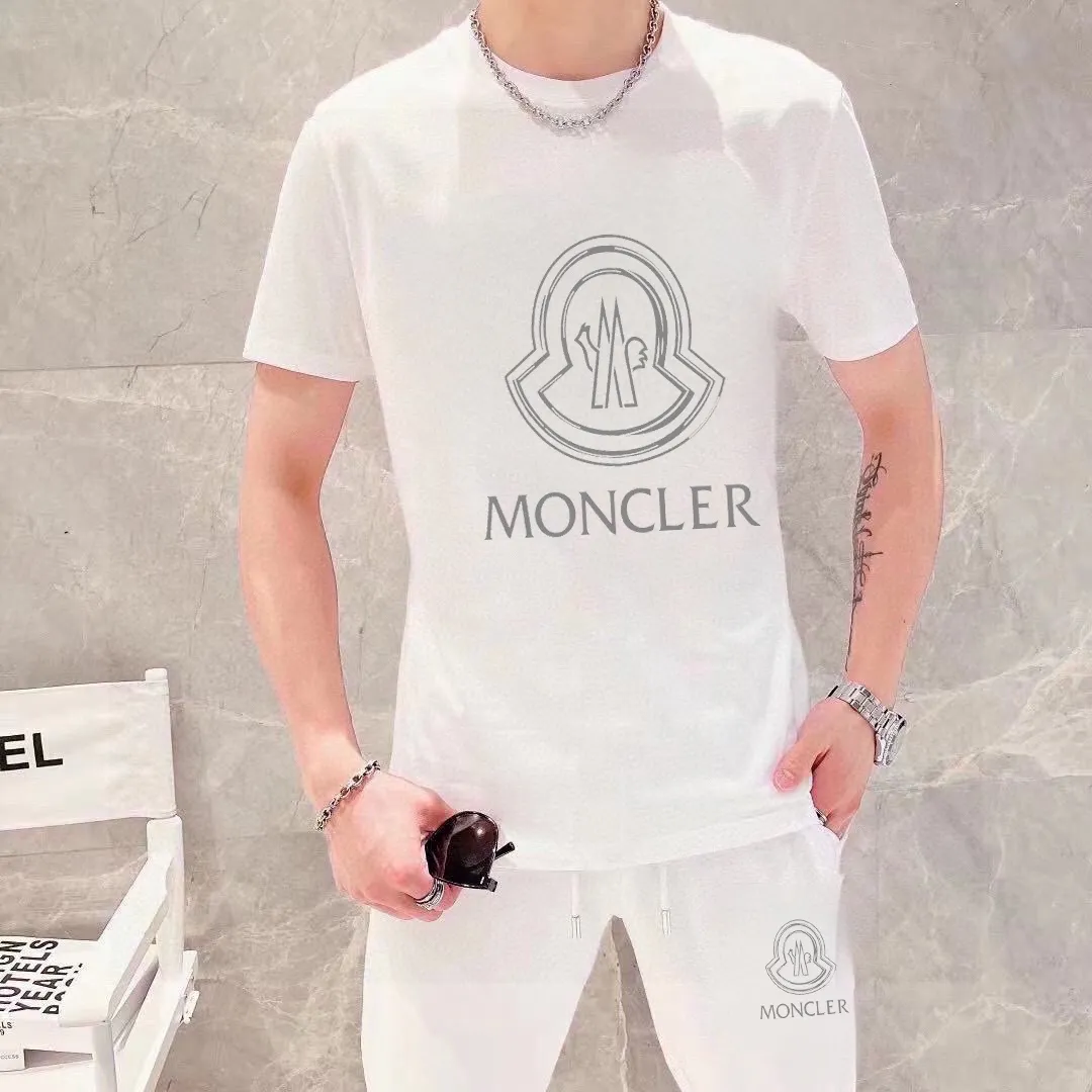 P330 💰【MONCLER】(Fat Man's Gospel) The same style as the 2025 official website. World-renowned luxury brand. Summer men's (double mercerized) high-quality 🐂 suit. It is made of imported original single fabrics. It is a trendy style of the season and a versatile hit. Simple and elegant, precise workmanship allows you to be at the top of fashion. Size: M-5XL (can be worn up to 220 pounds)