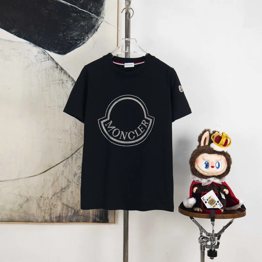 P190 💰 zp version [exclusive supply] MONCLER/muzzle 300g round neck short-sleeved T-shirt brand classic hot diamond letter LOGO embossing process official synchronization high version high quality fashion personality versatile trend pure original quality original fabric hang tag collar label washed wheat three standards complete Color: black. White. Size: S M L XL XXL No.: WS10027