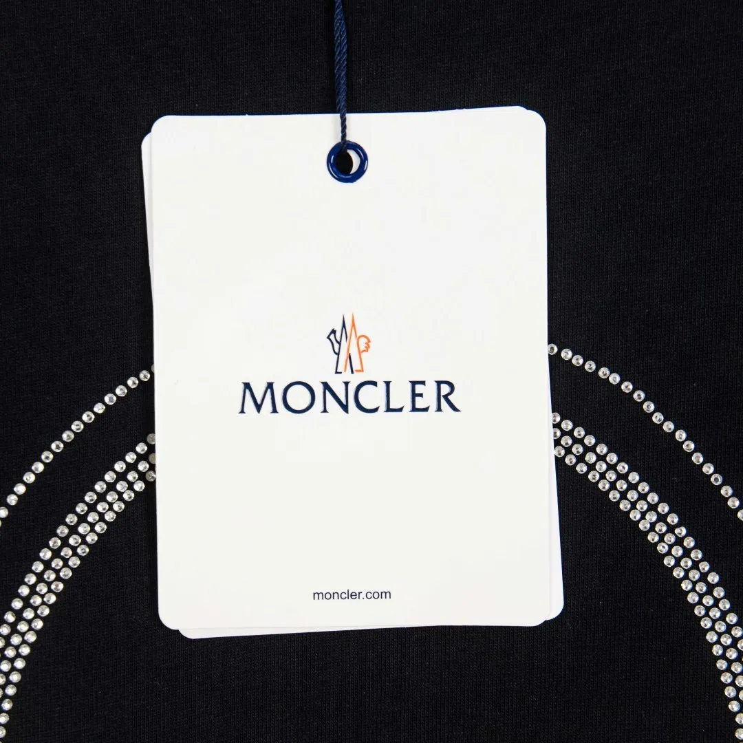 P190 💰 zp version [exclusive supply] MONCLER/muzzle 300g round neck short-sleeved T-shirt brand classic hot diamond letter LOGO embossing process official synchronization high version high quality fashion personality versatile trend pure original quality original fabric hang tag collar label washed wheat three standards complete Color: black. White. Size: S M L XL XXL No.: WS10027