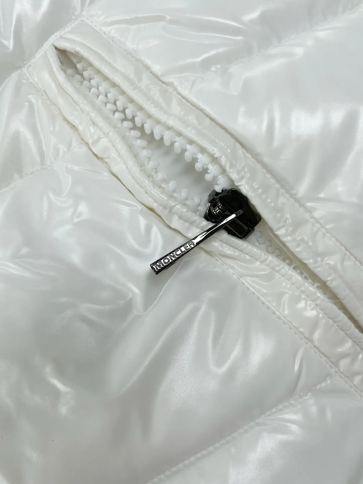 P770 (high version) Moncler-Moncler-Maya Down Jacket National Standard 80 White Duck Down Filling Volume 300+g Each Size: 0 1 2 3