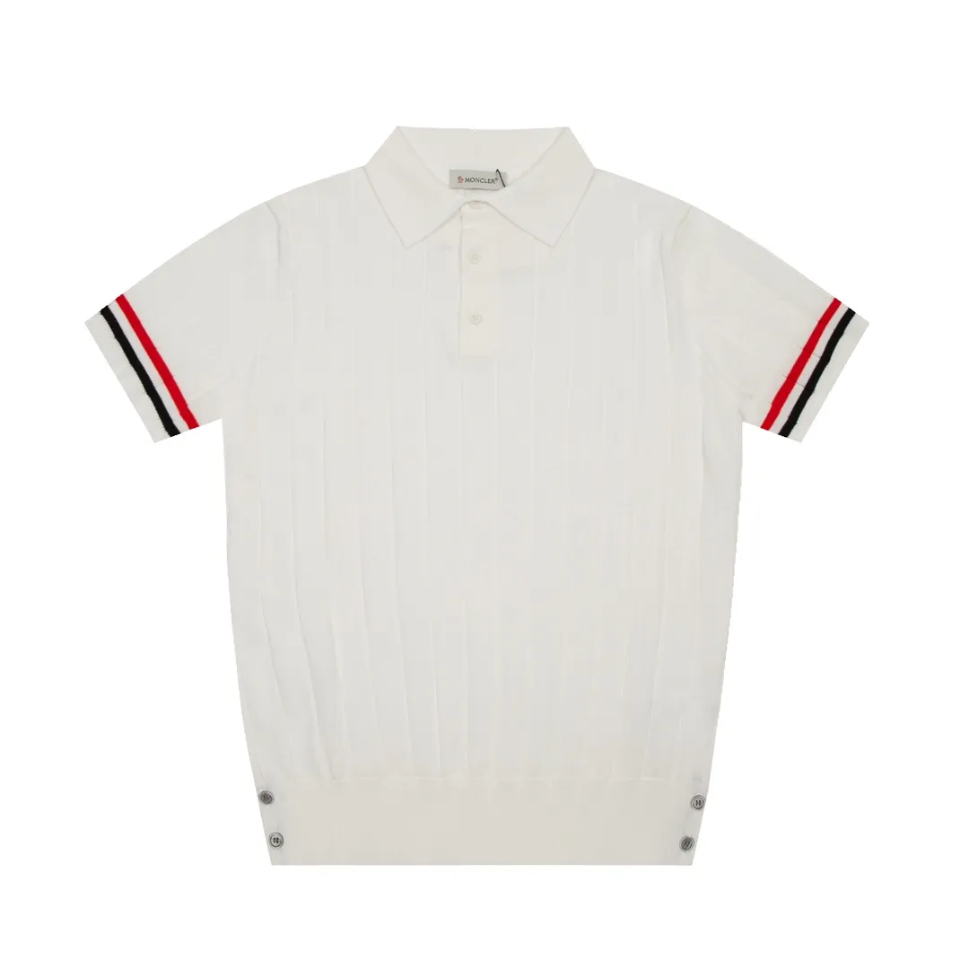 P190 Moncler/Moncler 2023ss new spring and summer knitted stretch lapel T-shirt, men's fashionable collar with contrasting color, front chest pocket, ultra-light and breathable knitted short-sleeved Polo shirt! If you want to look younger and more energetic in summer, you must have a polo shirt. It is a classic and versatile basic shirt that can be worn every time. It is a must-have and versatile item for men in summer. Whether you are doing business or leisure travel, it can switch between various styles for you, regardless of the occasion or body shape! , very cool and comfortable to wear in summer. The fabric feels smooth and comfortable, light and breathable, the upper body is cool and pleasant, and you will not feel stuffy at all. It is extremely skin-friendly, and the workmanship and wiring details are exquisite to the extreme. It is the first choice for high-end men! 48-56