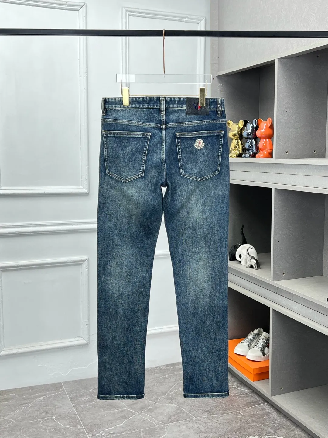P360 Moncler 🔥🔥🔥The hot new product in autumn and winter, available at counters. The best jeans in physical stores🐂Original 1:1 goods at counters, suitable for all ages. The highest version of European imported fabrics on the market. Comfortable, soft and skin-friendly, the upper body effect is super fashionable and versatile, straight and stylish, a wardrobe must-have! Suitable for any occasion Size: 29-42