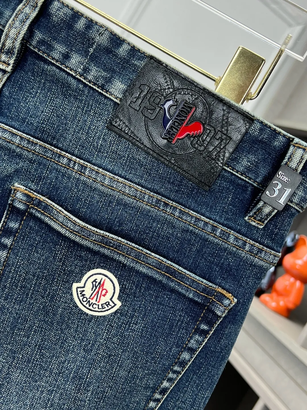 P360 Moncler 🔥🔥🔥The hot new product in autumn and winter, available at counters. The best jeans in physical stores🐂Original 1:1 goods at counters, suitable for all ages. The highest version of European imported fabrics on the market. Comfortable, soft and skin-friendly, the upper body effect is super fashionable and versatile, straight and stylish, a wardrobe must-have! Suitable for any occasion Size: 29-42