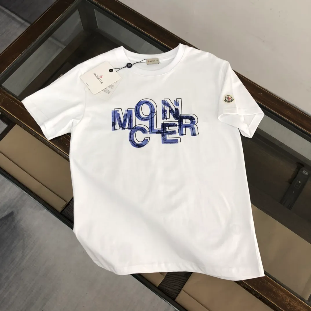 P160 🔥Moncler. New summer style, fashionable and casual short-sleeved T-shirt. Imported high-end customized fabrics. Invincible texture, high-quality and perfect shipment. Soft and comfortable, sweat-absorbent and breathable. Long-wearing and not easy to deform. Excellent touch, good breathability and sweat absorption! Versatile casual style, suitable for both leisure and business! Size: S～XL (please state your height and weight when placing an order)