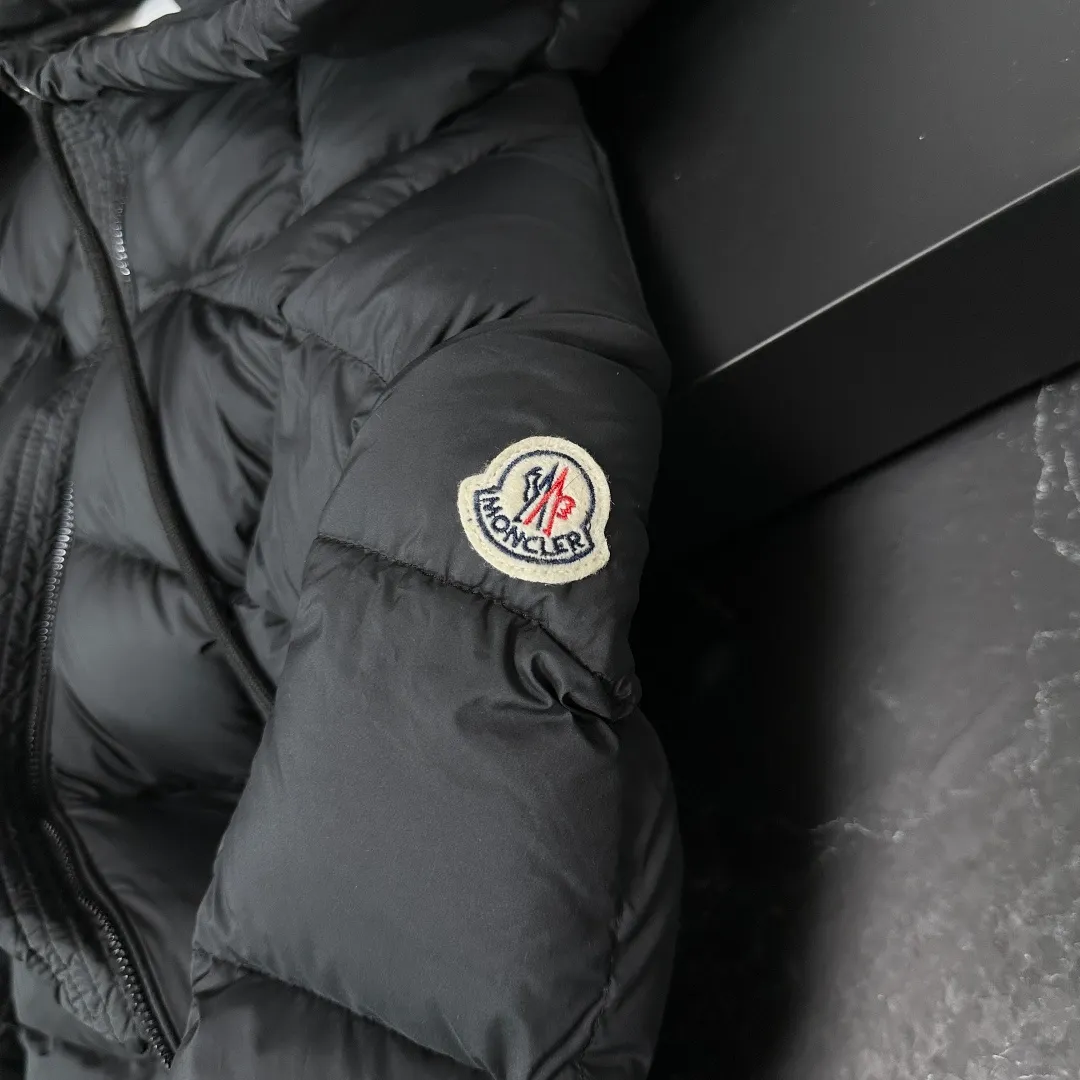 Partial details of the picture 𝑴𝒐𝒏𝒄𝒍𝒆𝒓｜Moncler Faucon Disney Princess on the Run classic model, tall and slim, light luxury fashion, matte waist long down jacket for women T15# 𝑺𝒊𝒛𝒆: 0# 1# 2# 3# Product color: black