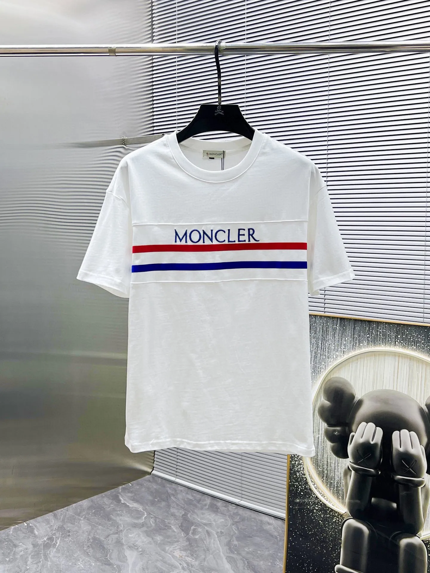 P560 Brand [MONCLER Mouth Covered] 2025 round neck short-sleeved shorts suit. The pure cotton fabric upper body will not be stuffy, the smooth and comfortable skin-friendly effect is more breathable, the fabric has its own texture, classic logo technology, a new interpretation from a unique angle, the first choice for fashion and versatility! Size: M-3XL (maximum wear: 190 pounds)