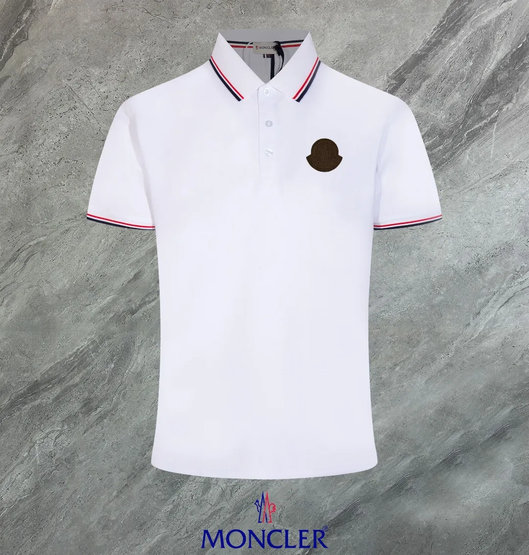 P190 Complete with three standards] MONCLER~ MONCLER 2024 summer new high-quality lapel short-sleeved POLO shirt, counter-customized fabric, high breathability and comfort, impeccable details, brand element design concept, reflecting high quality. It feels delicate and soft! It presents a casual cut and the upper body shape is great! The chest is filled with three-dimensional embroidery of the brand LOGO to highlight quality and luxury. Color: black/white Size: M~3XL