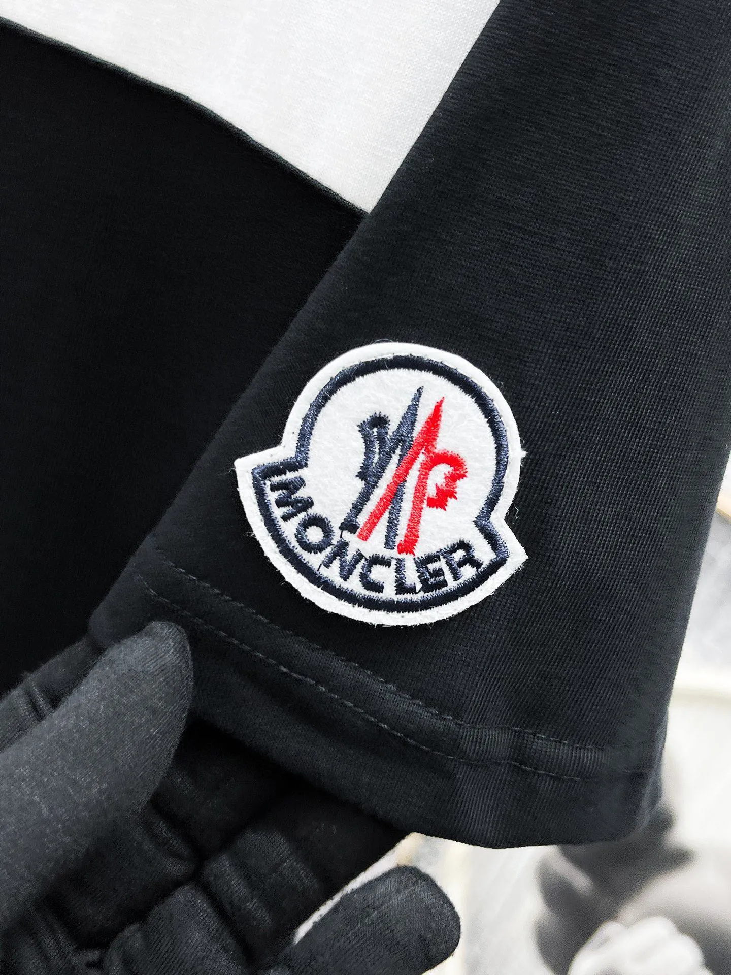 P570 Brand [MONCLER Mouth Covered] 2025 round neck short-sleeved shorts suit. The pure cotton fabric upper body will not be stuffy, the smooth and comfortable skin-friendly effect is more breathable, the fabric has its own texture, classic logo technology, a new interpretation from a unique angle, fashionable and versatile choice! Size: M-3XL (maximum wear: 190 pounds)