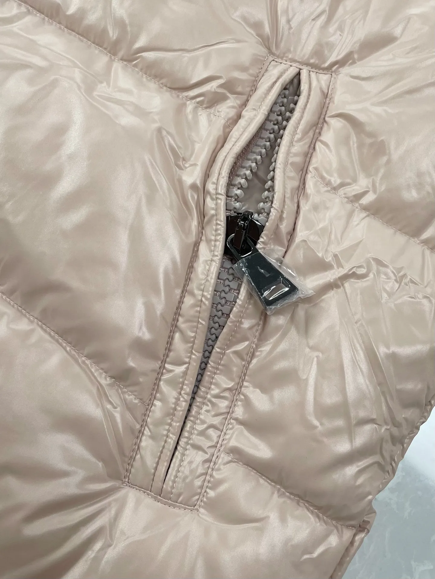 P770 (high version) Moncler-Moncler-Maya Down Jacket National Standard 80 White Duck Down Filling Volume 300+g Each Size: 0 1 2 3