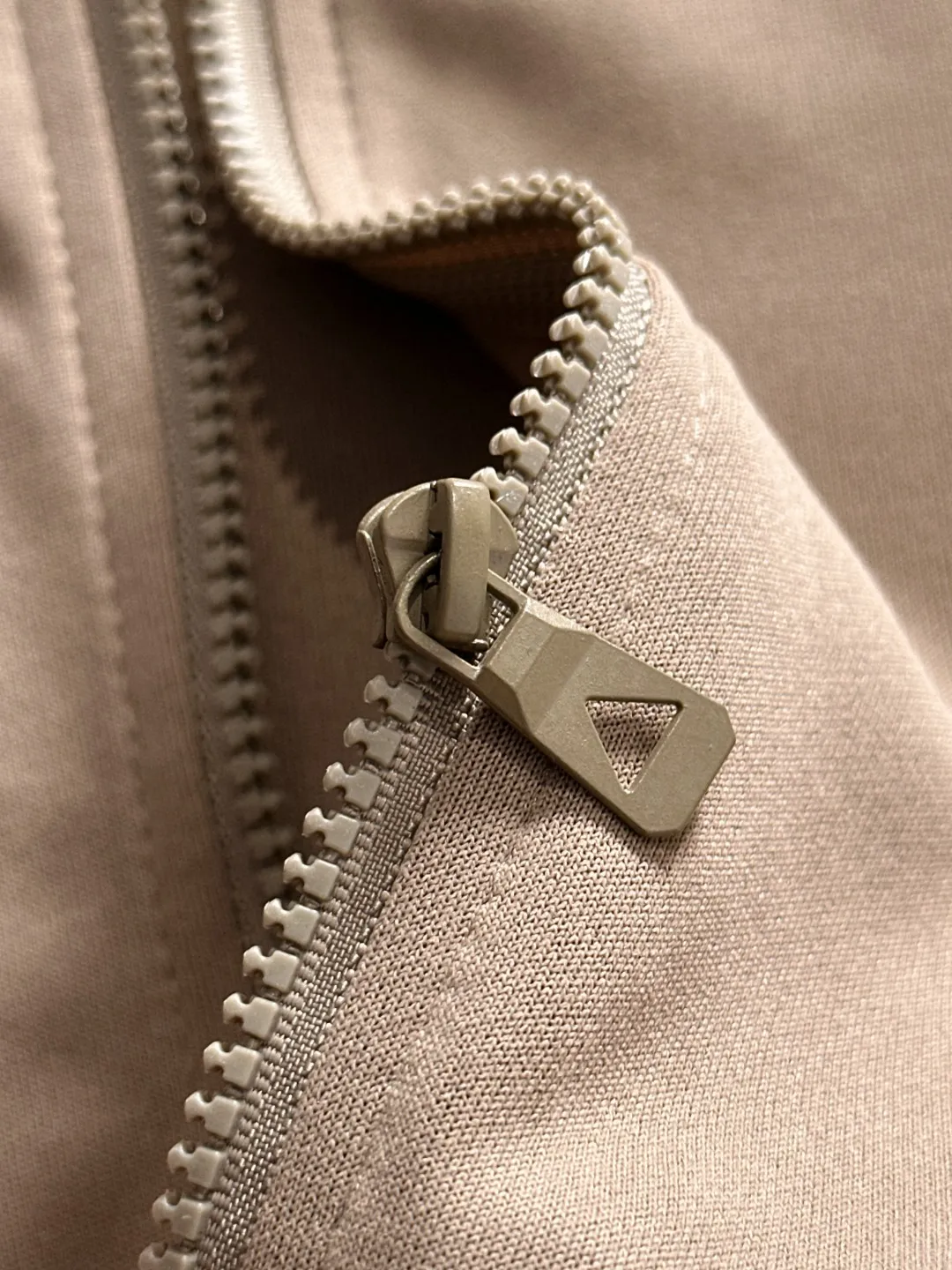 2-3 days to ship P720 Stone lsland/Stone Island joint MONCLER/Mongolian high quality 2025 autumn and winter new casual heavy industry suit exclusively developed by yb! High quality production! The top version of the trading company channel order, external orders for imported custom fabrics, high breathability and comfort, impeccable details, absolutely worth buying! This type of suit is also a must-have for lazy people. You don’t have to think about how to match it, you can just get it in one set! Brand element design concept, delicate and soft feel! It presents a casual cut and the upper body shape is great! On sale simultaneously on the official website! From a high-end men's positioning brand, the low-key luxury taste is irresistible! Exquisite workmanship and impeccable quality! The overall style is simple, fashionable and timeless, fully meeting the requirements of stylish and tasteful dressing! Size: M to 4XL (or state your height and weight when placing an order)